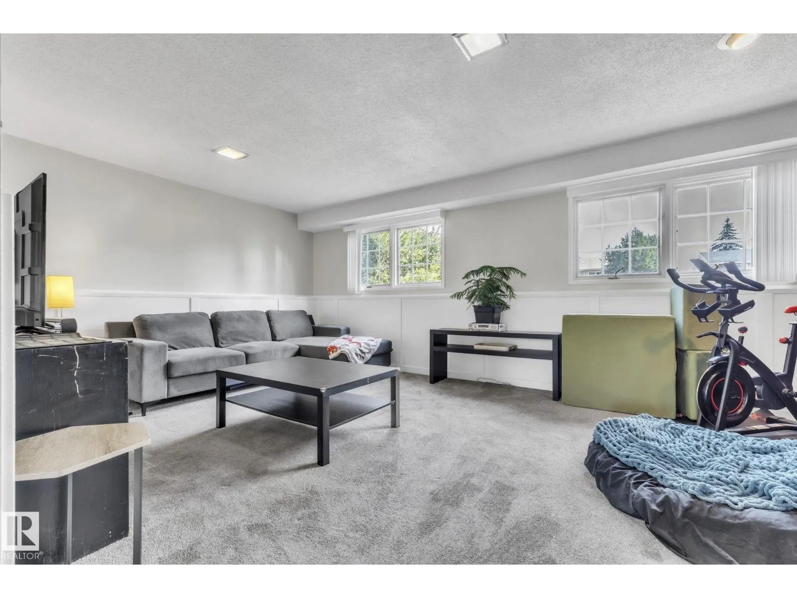 3116 67 ST NW