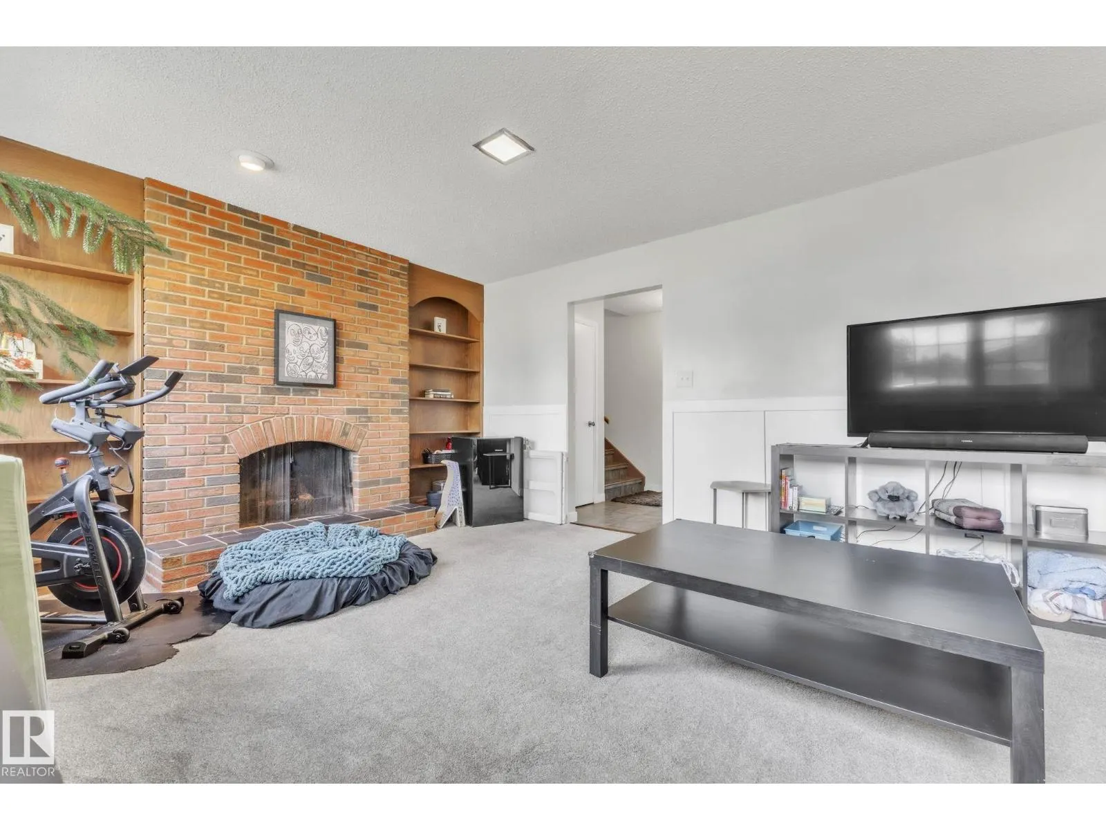 3116 67 ST NW