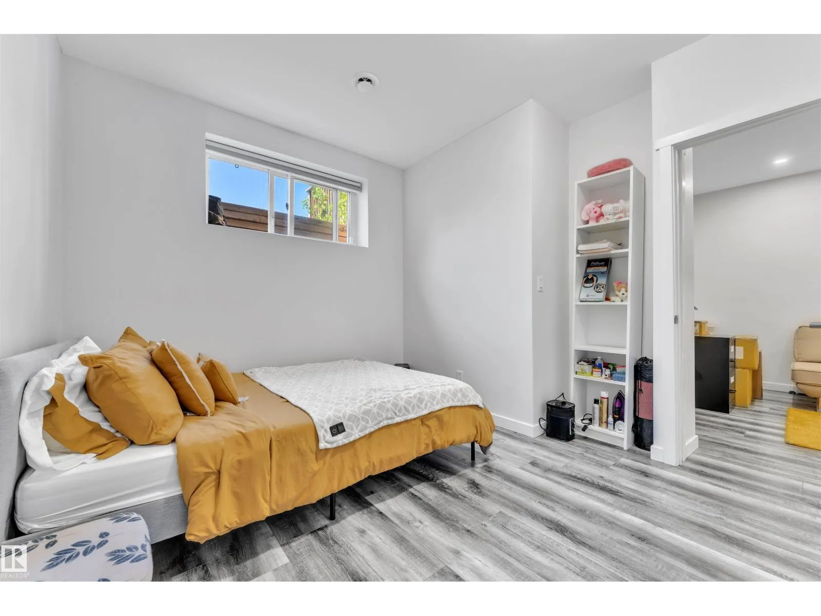 9349 COOPER BEND BN SW