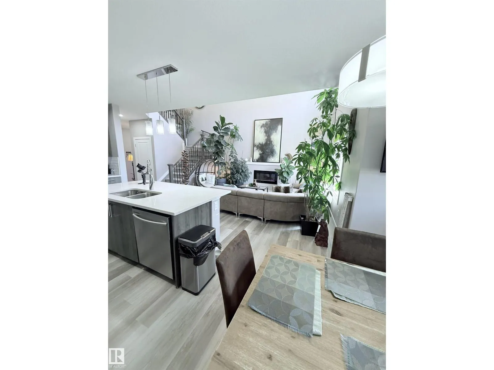 9349 COOPER BEND BN SW