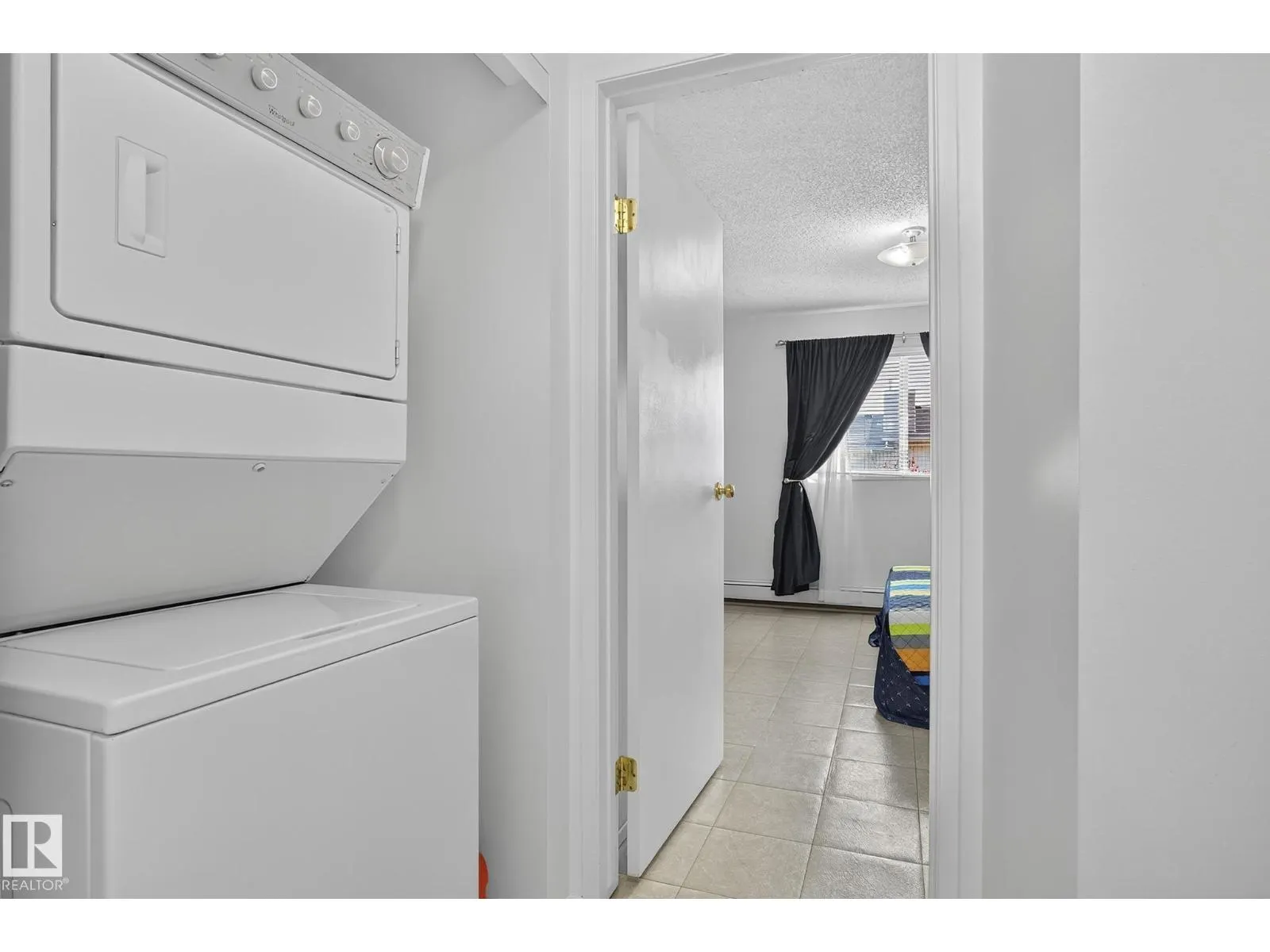 #414 4220 139 AV NW