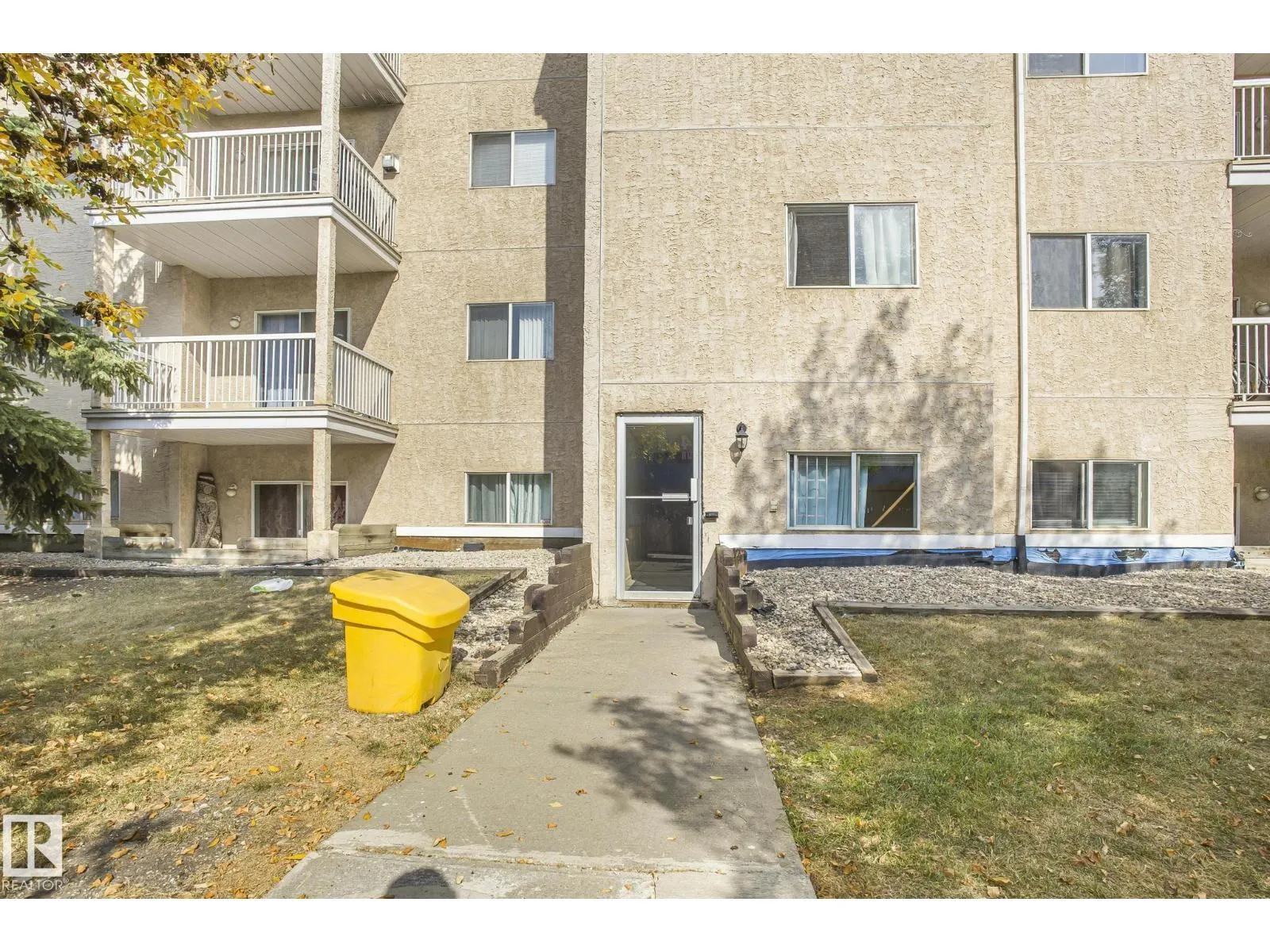#414 4220 139 AV NW