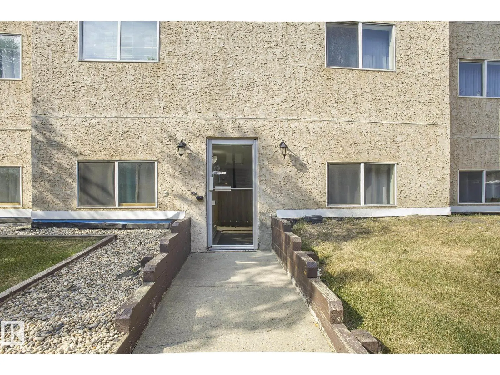 #414 4220 139 AV NW