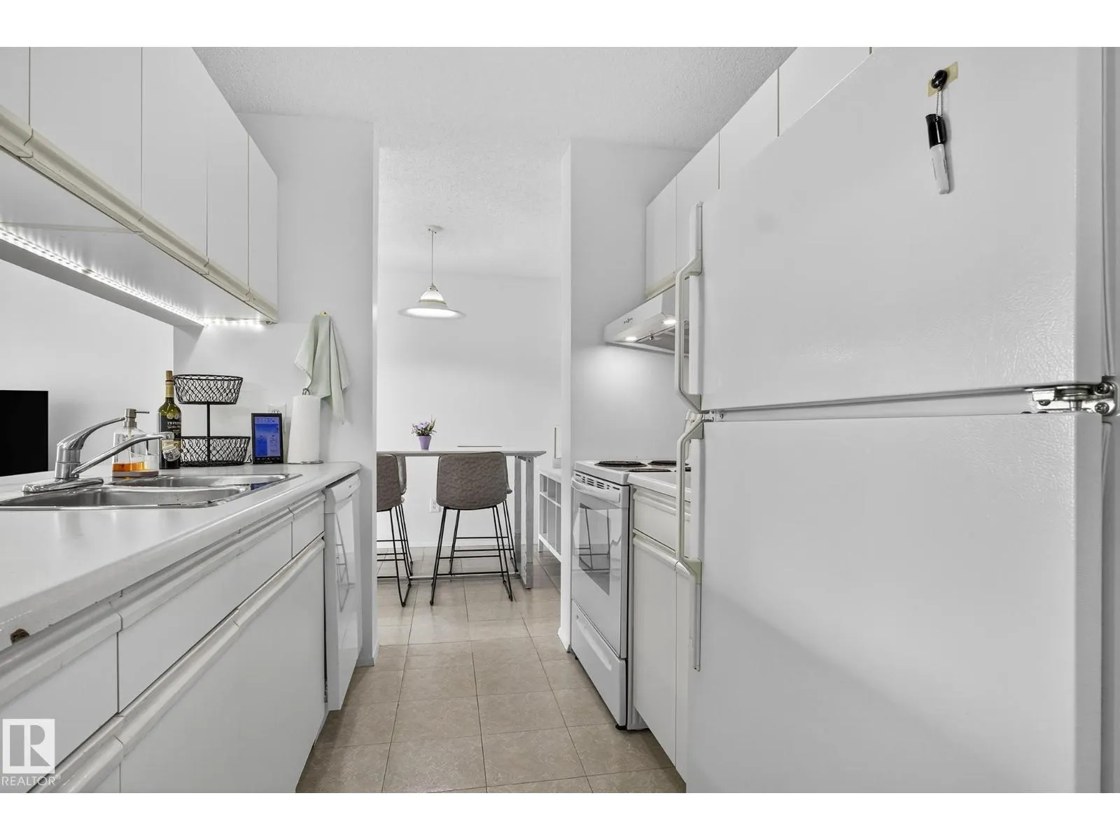 #414 4220 139 AV NW
