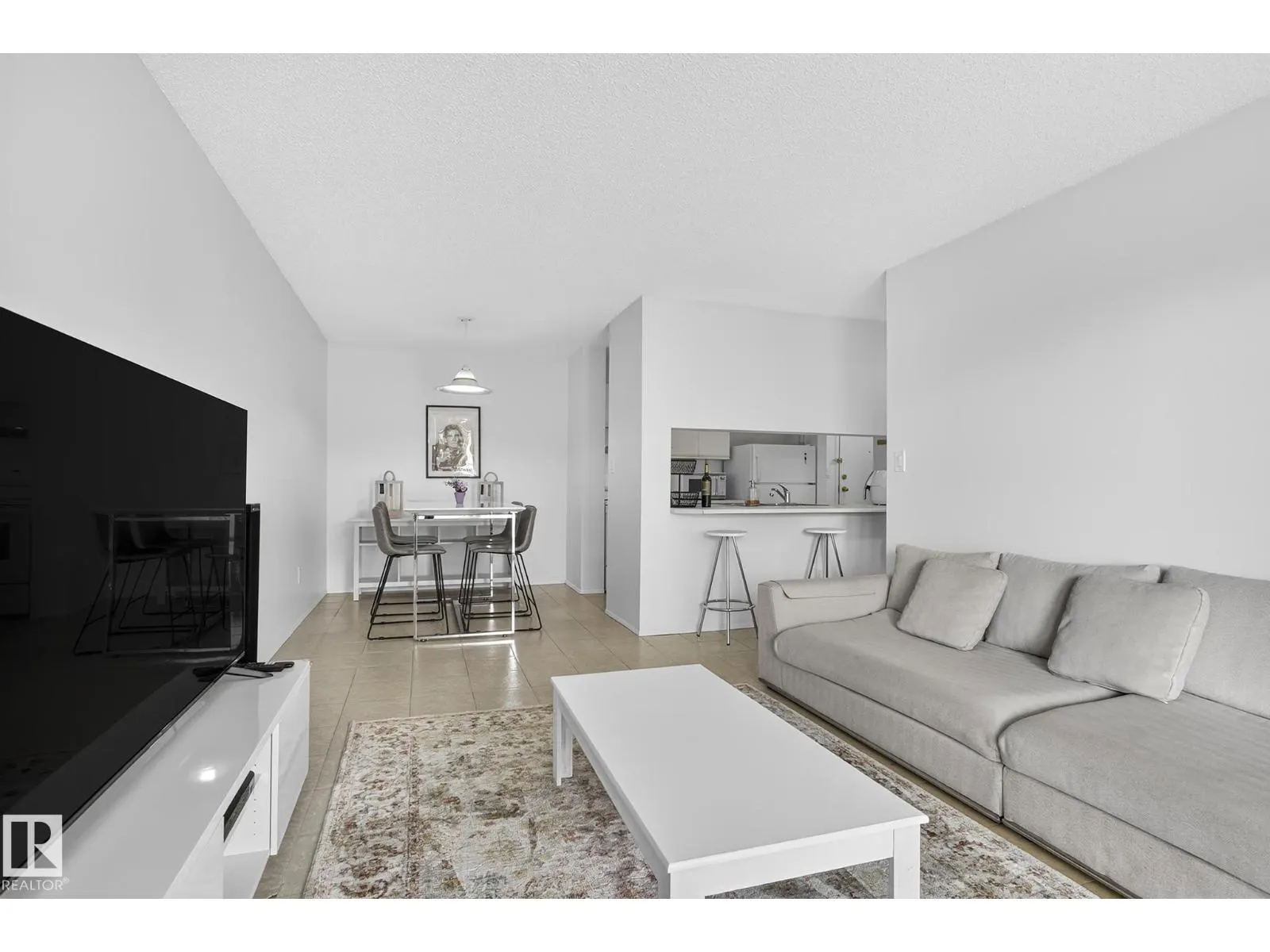 #414 4220 139 AV NW