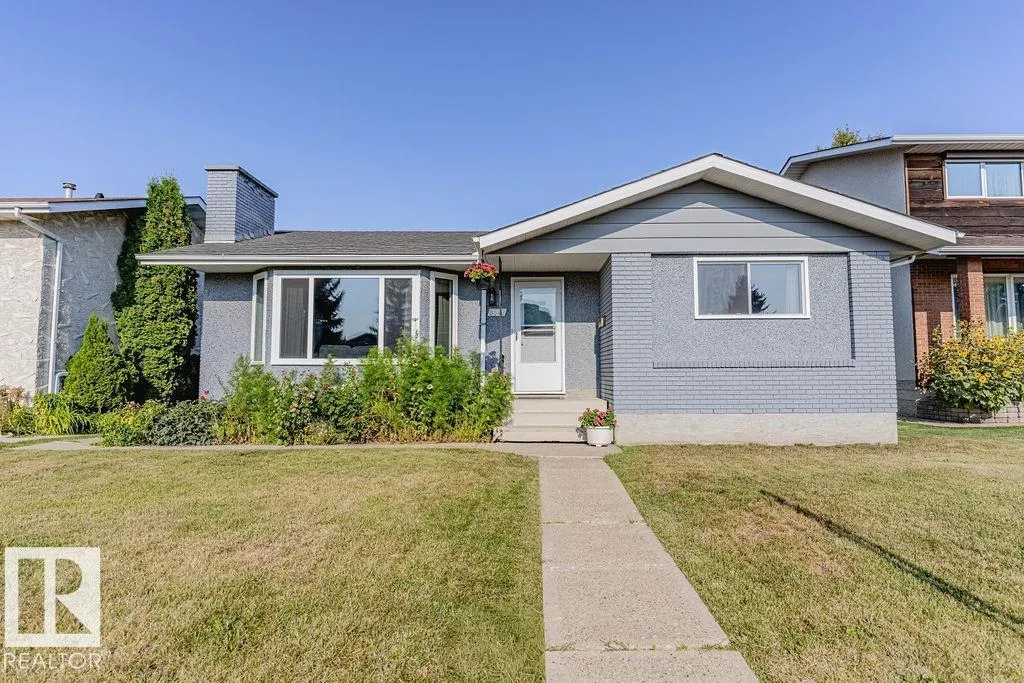 8542 10 AV NW
