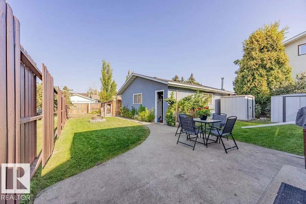 8542 10 AV NW