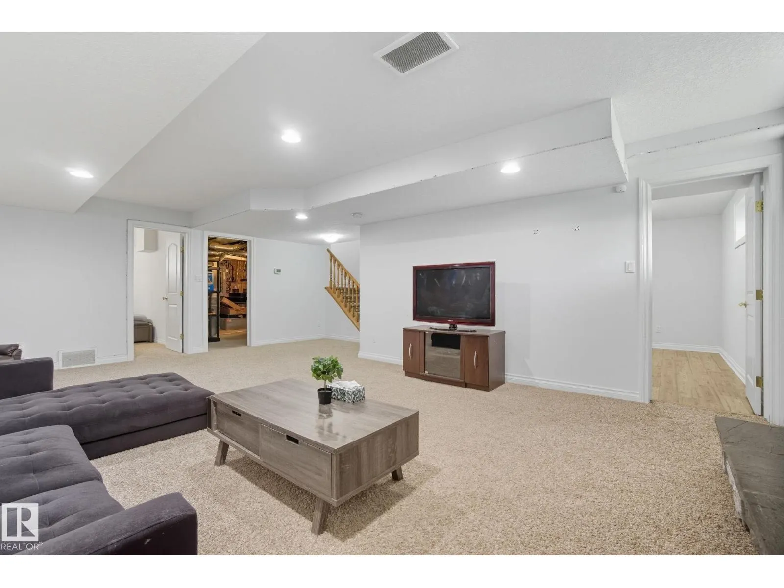70 52228 RGE ROAD 30
