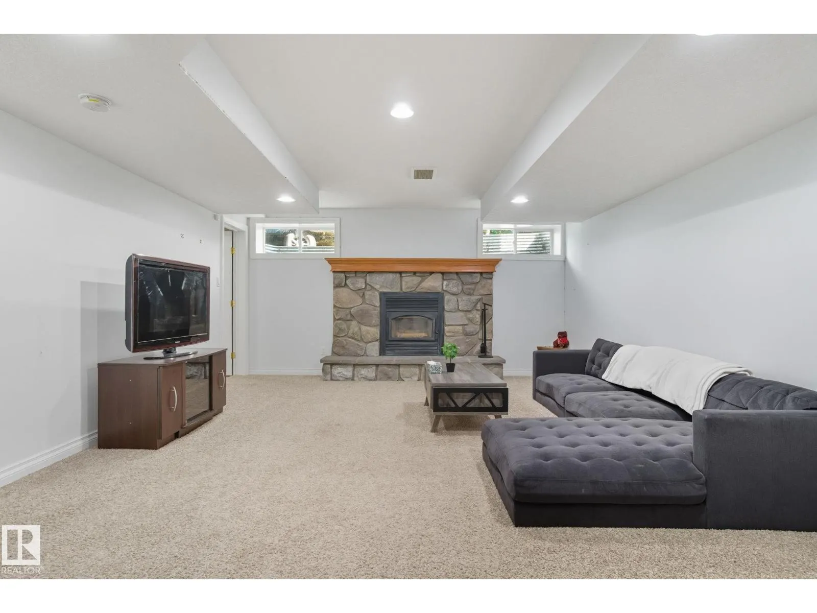 70 52228 RGE ROAD 30