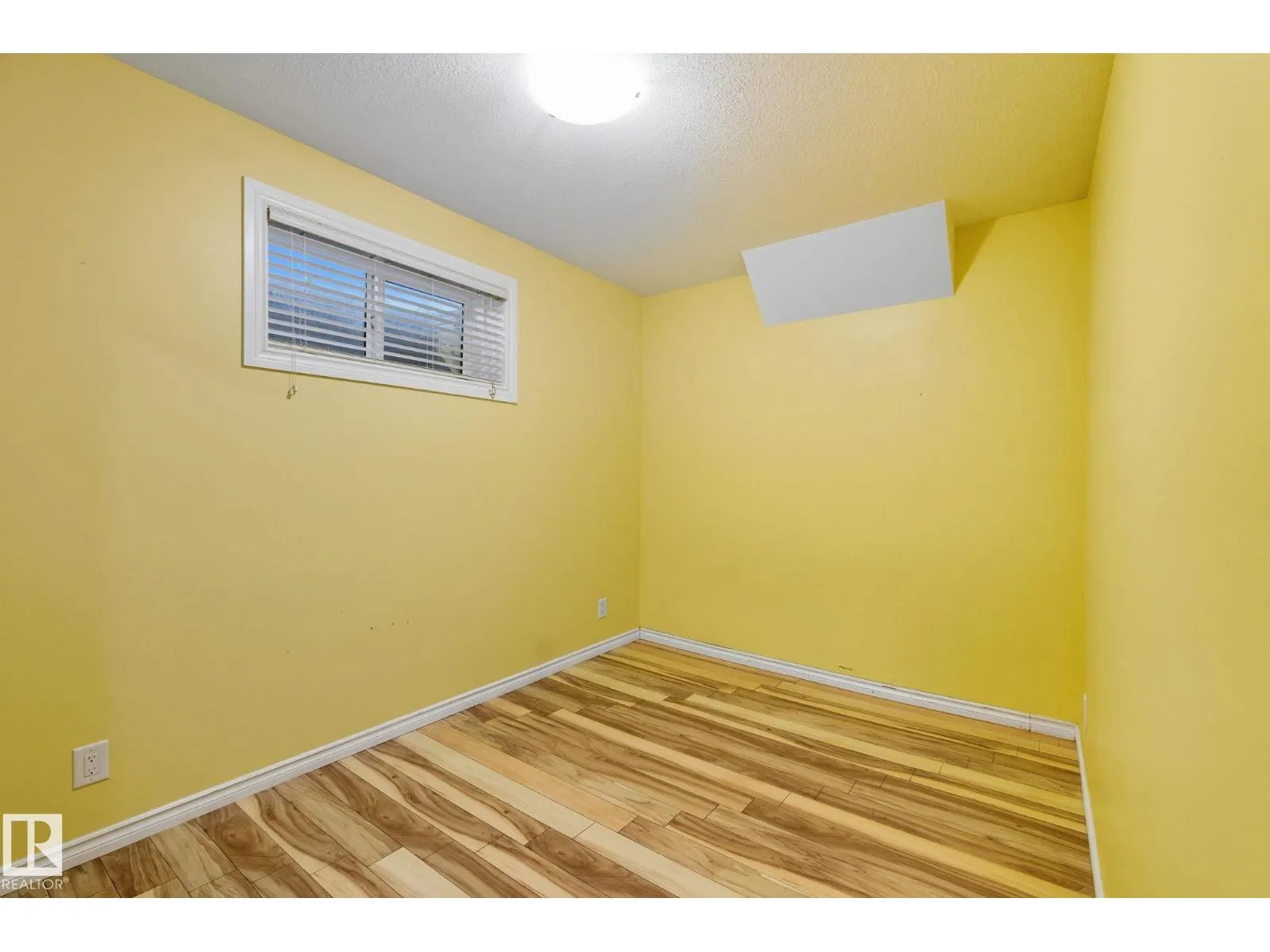 6026 164A AV NW