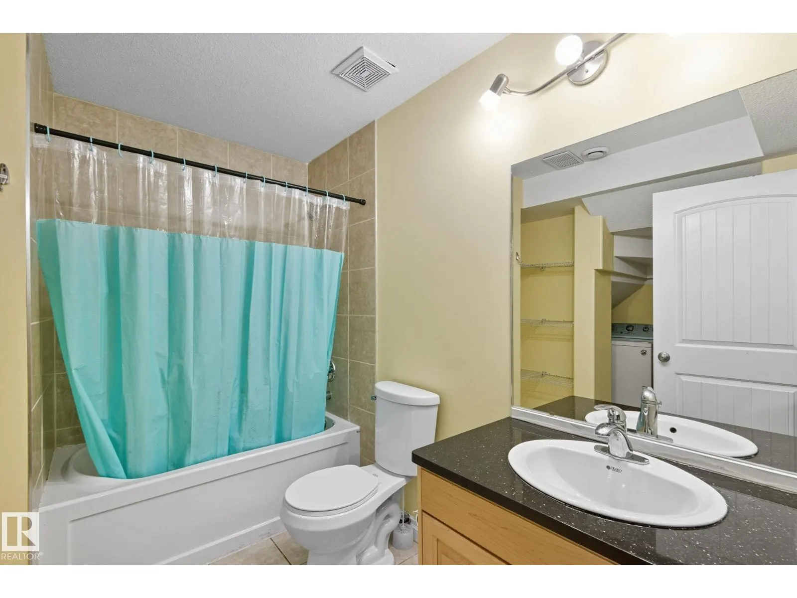 6026 164A AV NW
