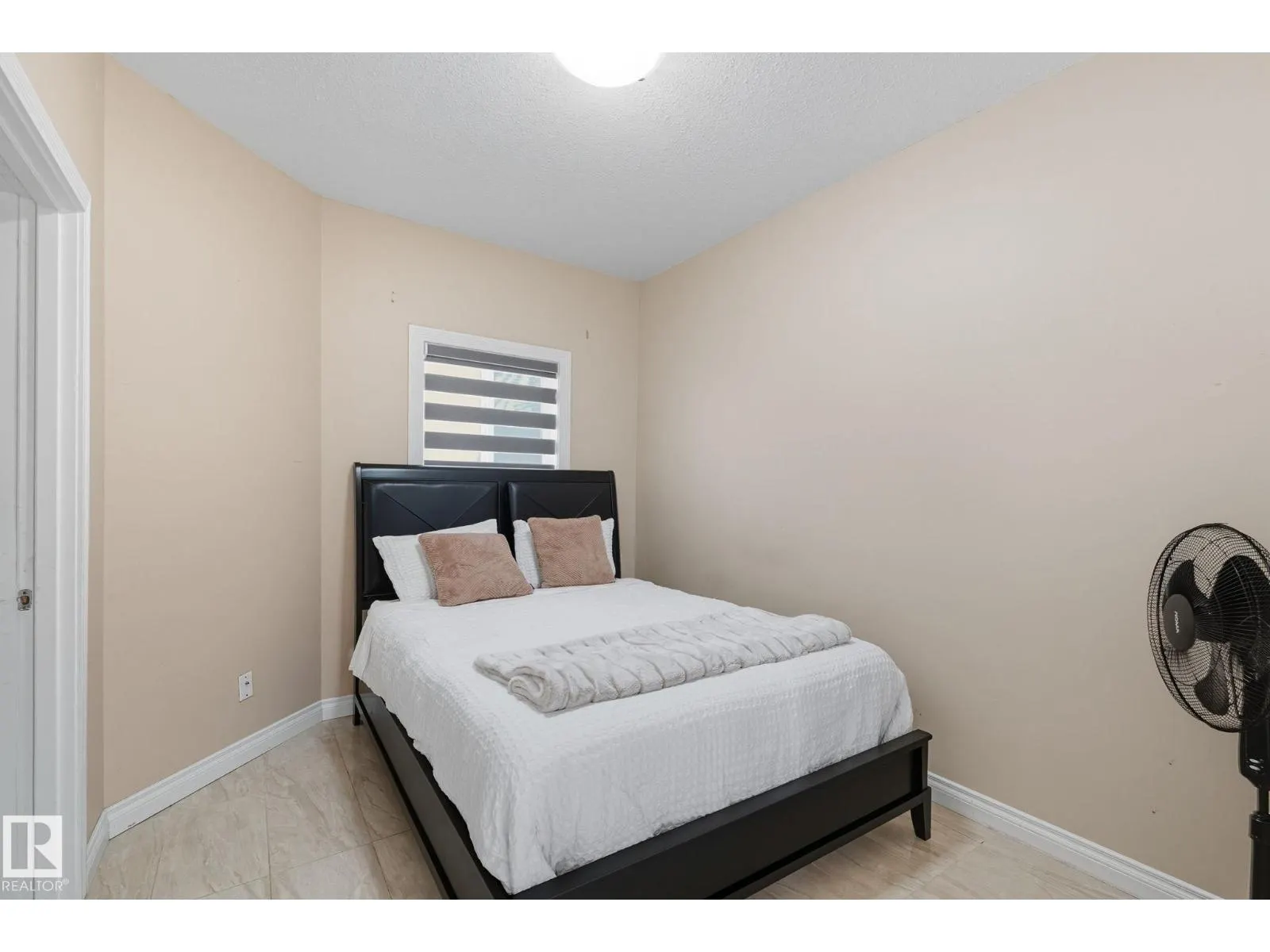6026 164A AV NW