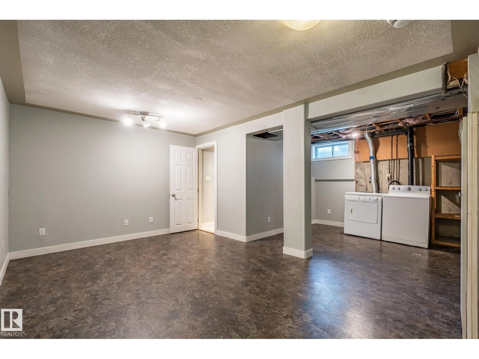 1691 Lakewood Road South NW NW