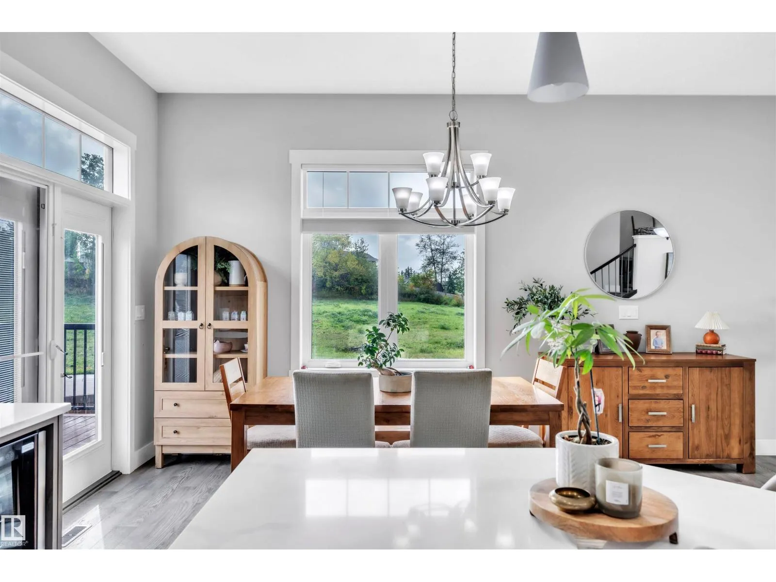 1721 Crestview WY