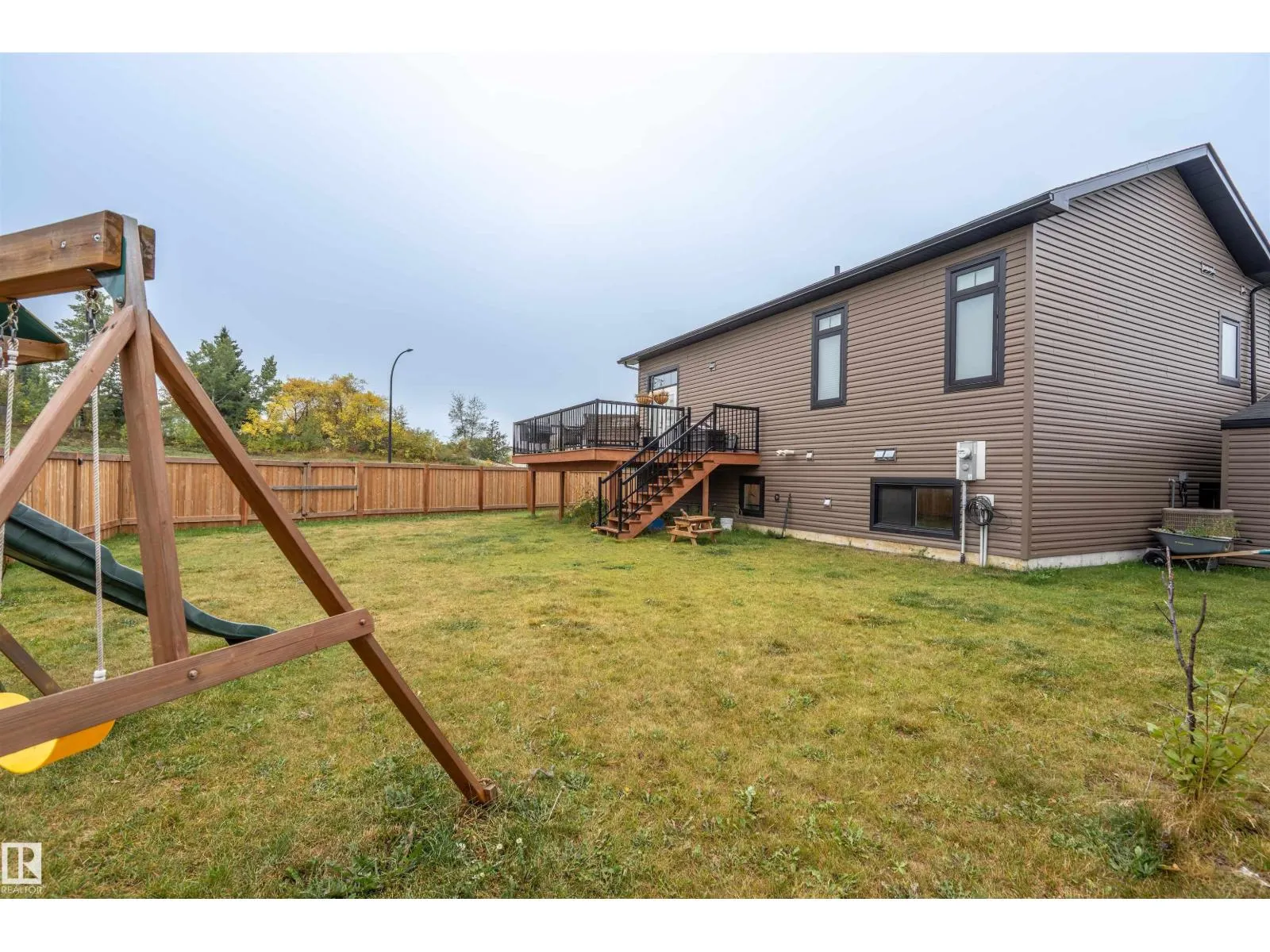 1721 Crestview WY