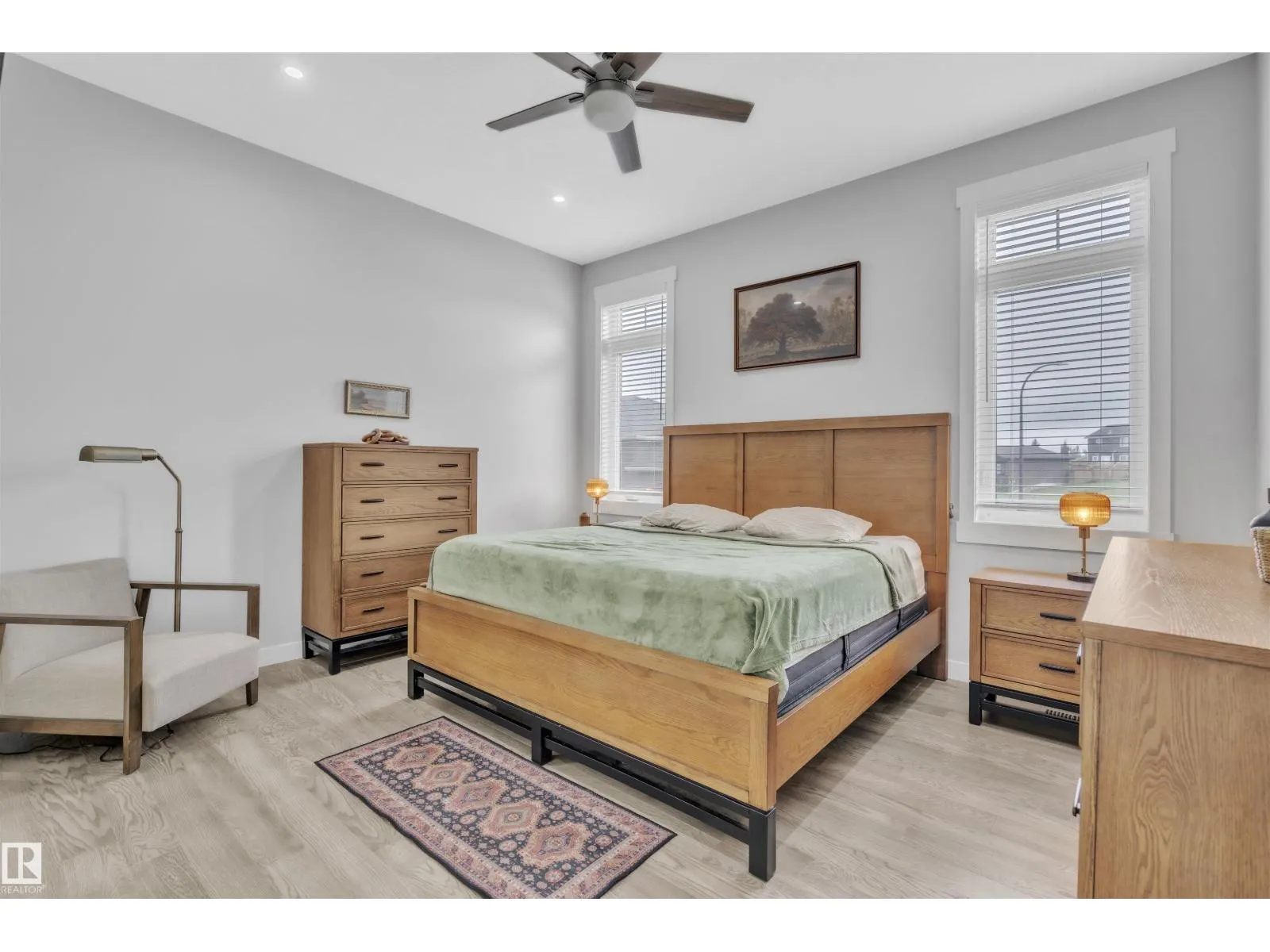 1721 Crestview WY