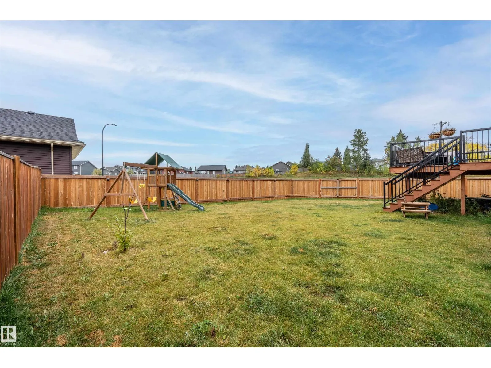 1721 Crestview WY