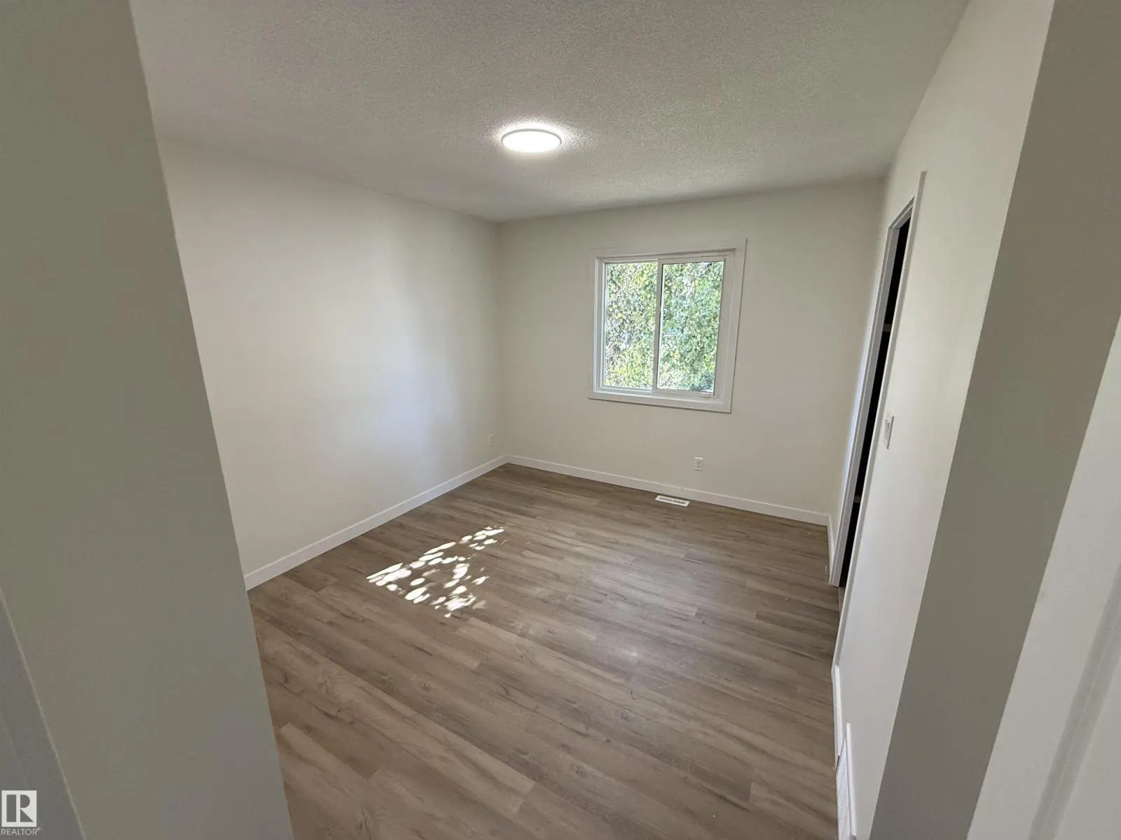 13436 118 AV NW