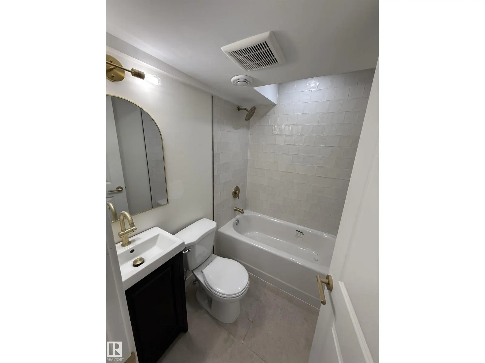 13436 118 AV NW