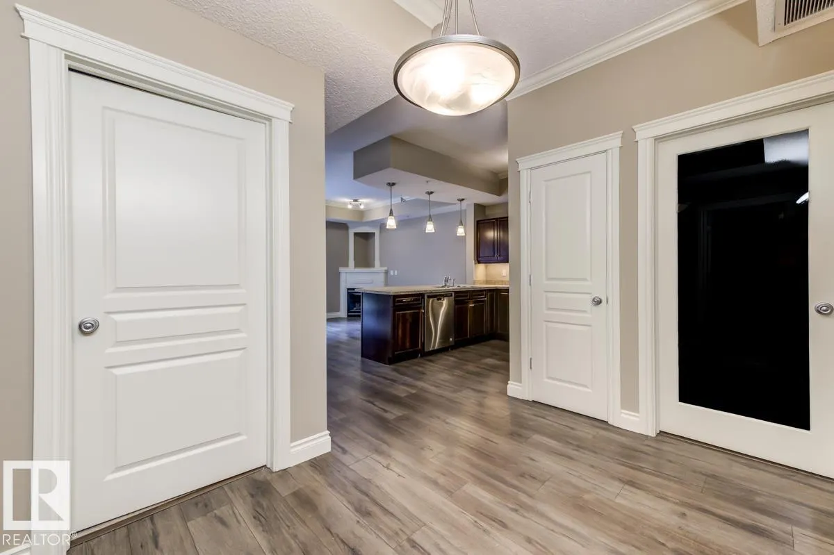 #104 10232 115 ST NW