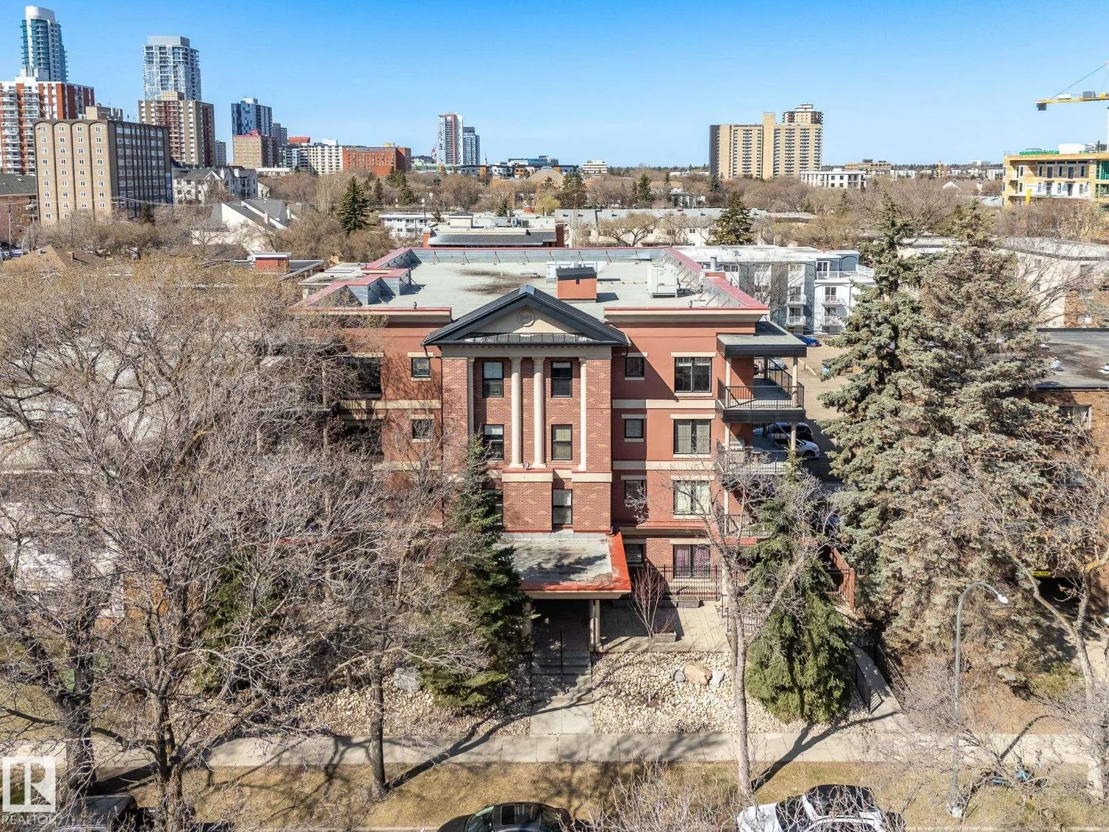 #104 10232 115 ST NW
