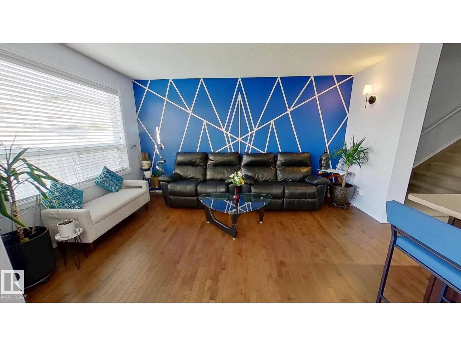 16736 53 ST NW