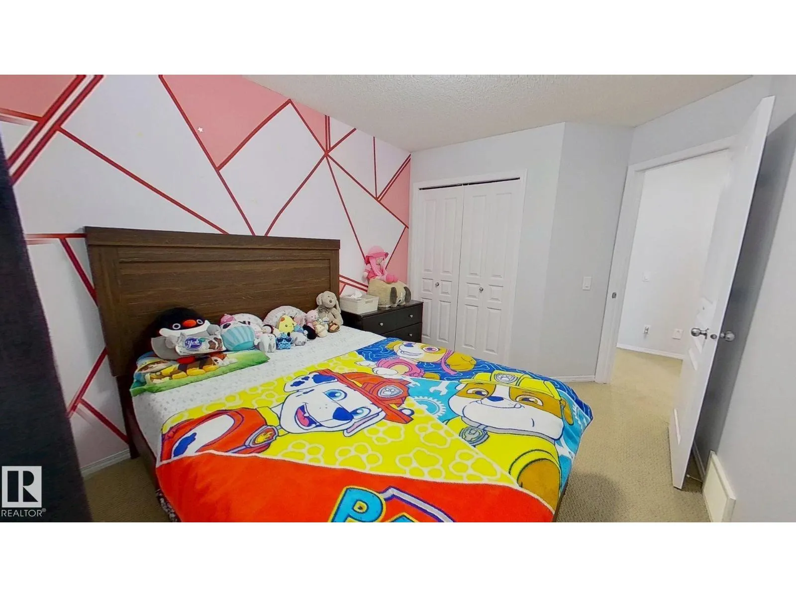 16736 53 ST NW