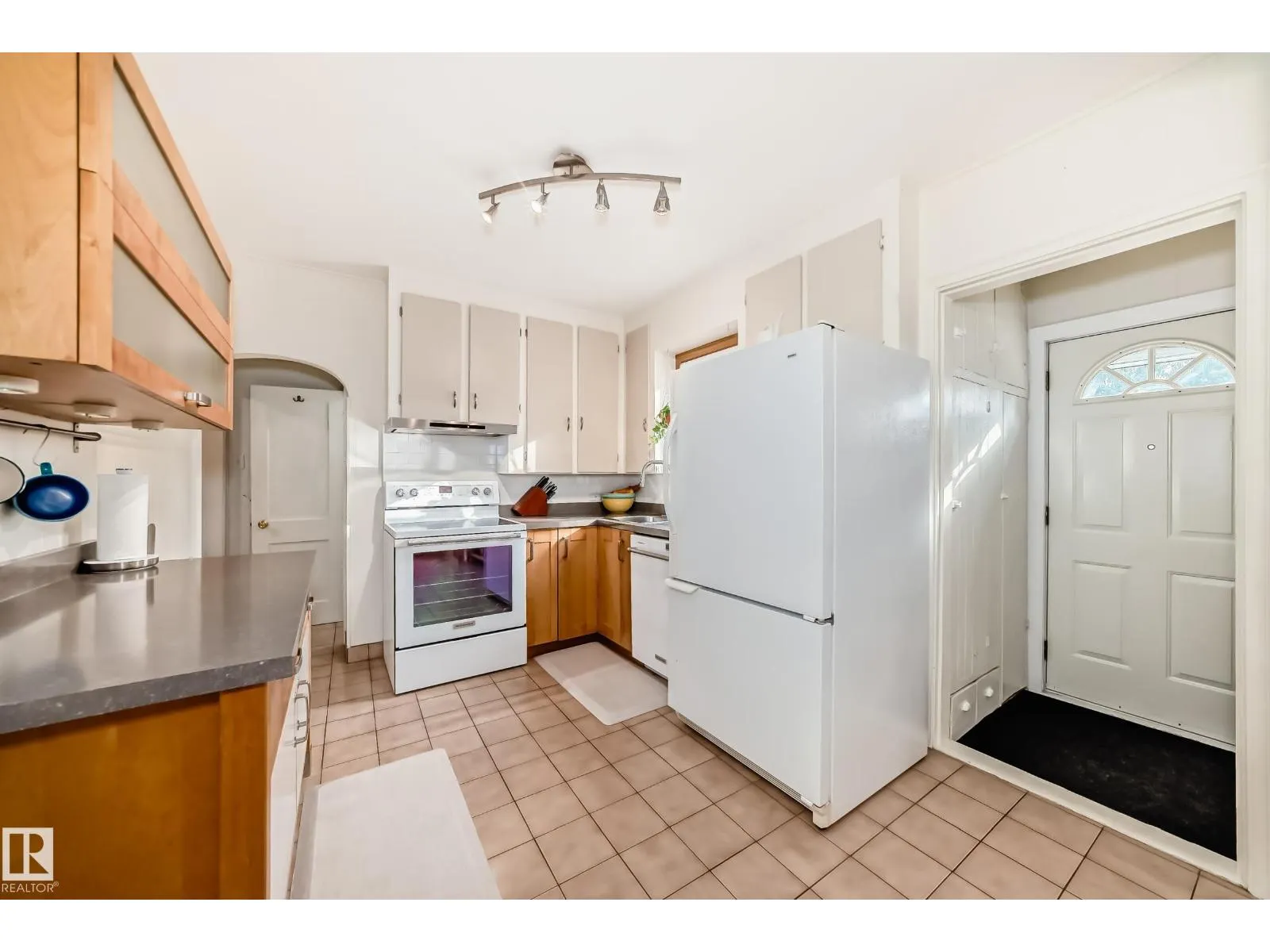 10445 147 ST NW