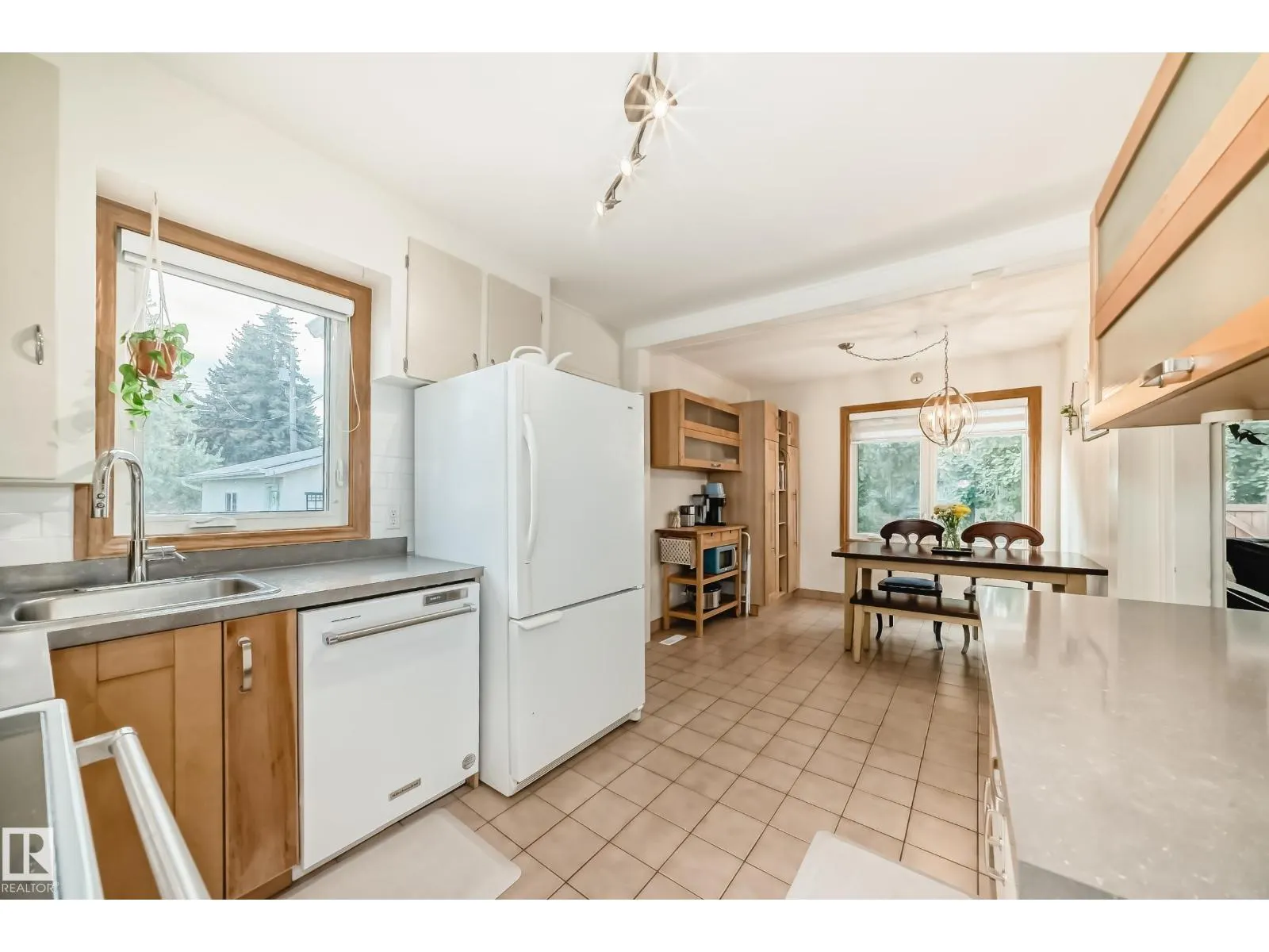 10445 147 ST NW