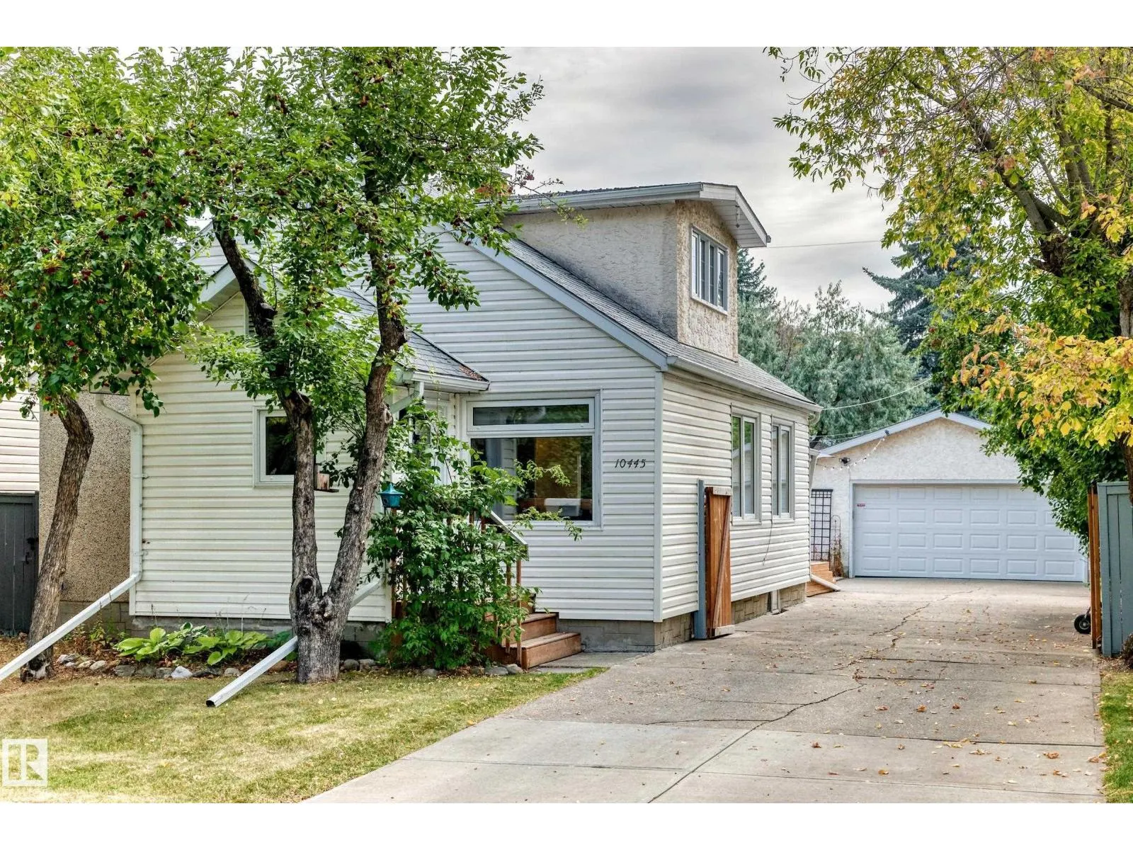 10445 147 ST NW