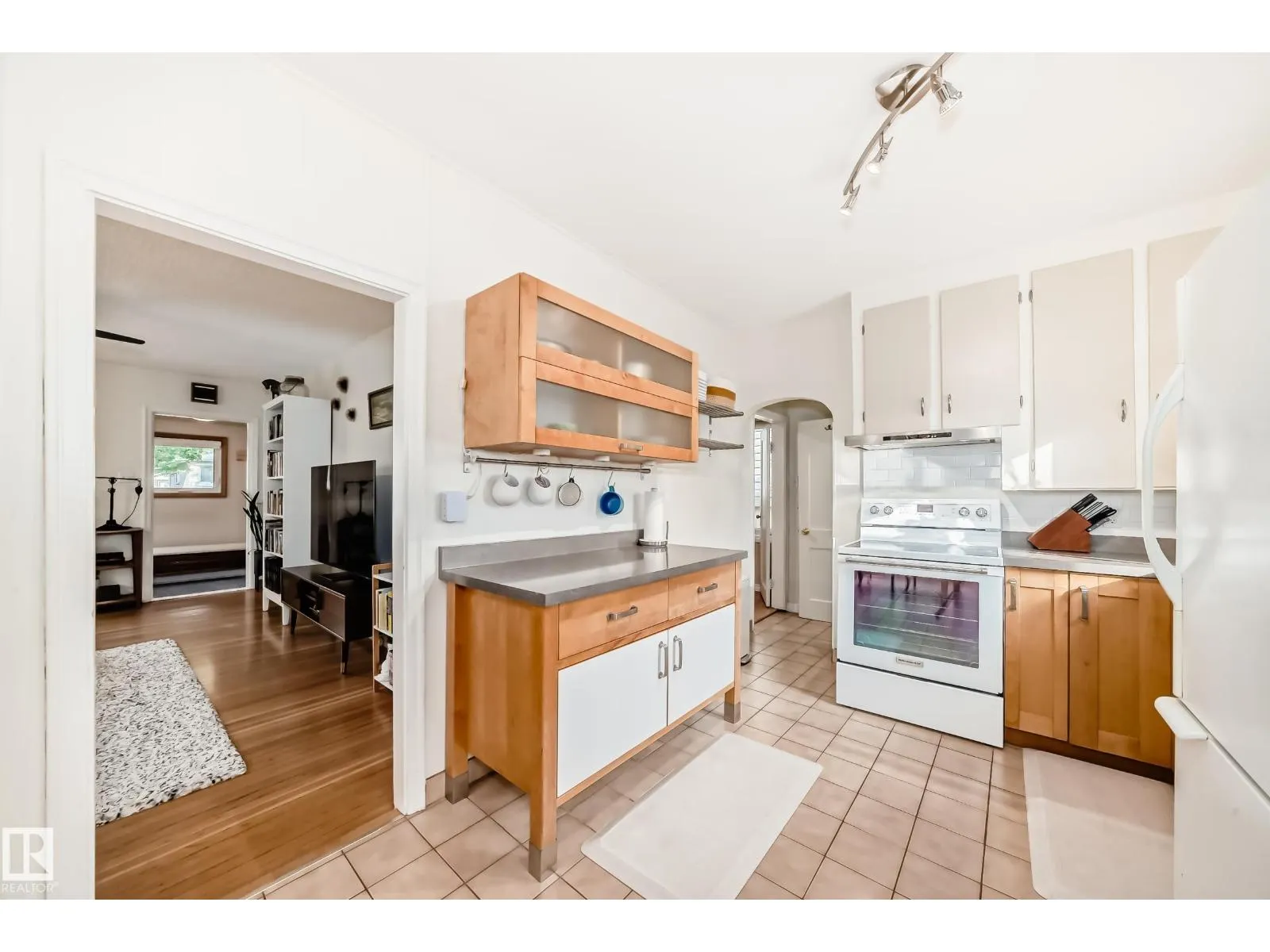 10445 147 ST NW