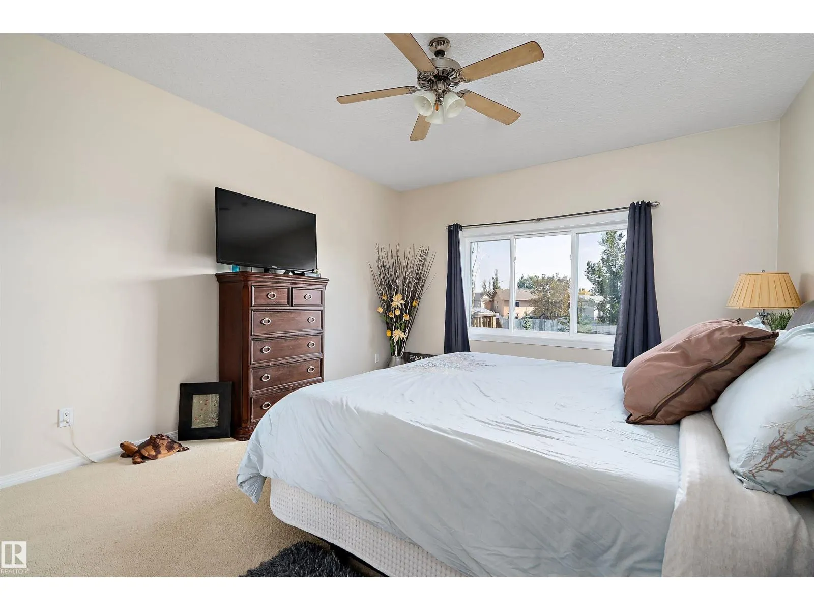 137 CYPRESS DR