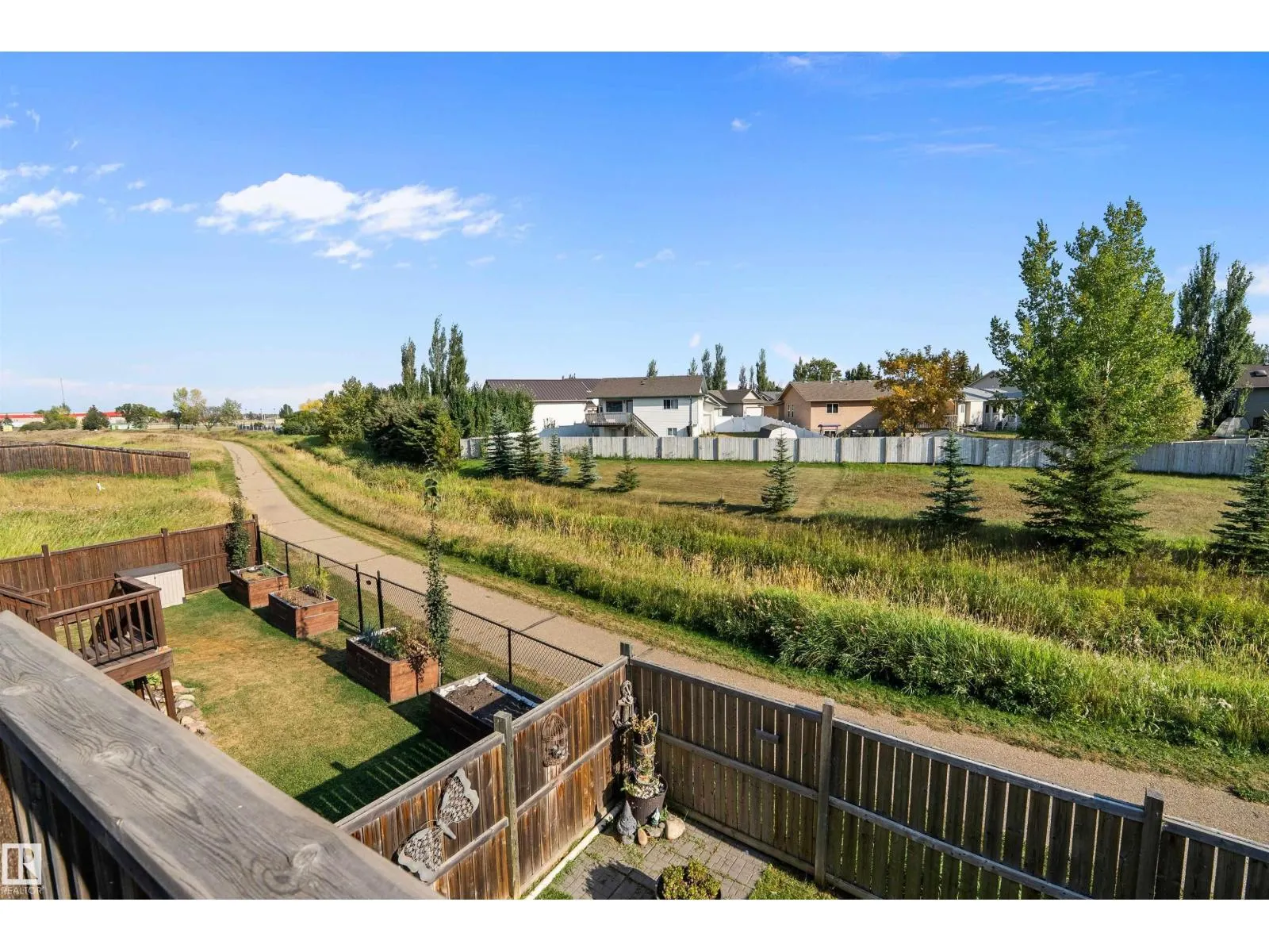 137 CYPRESS DR