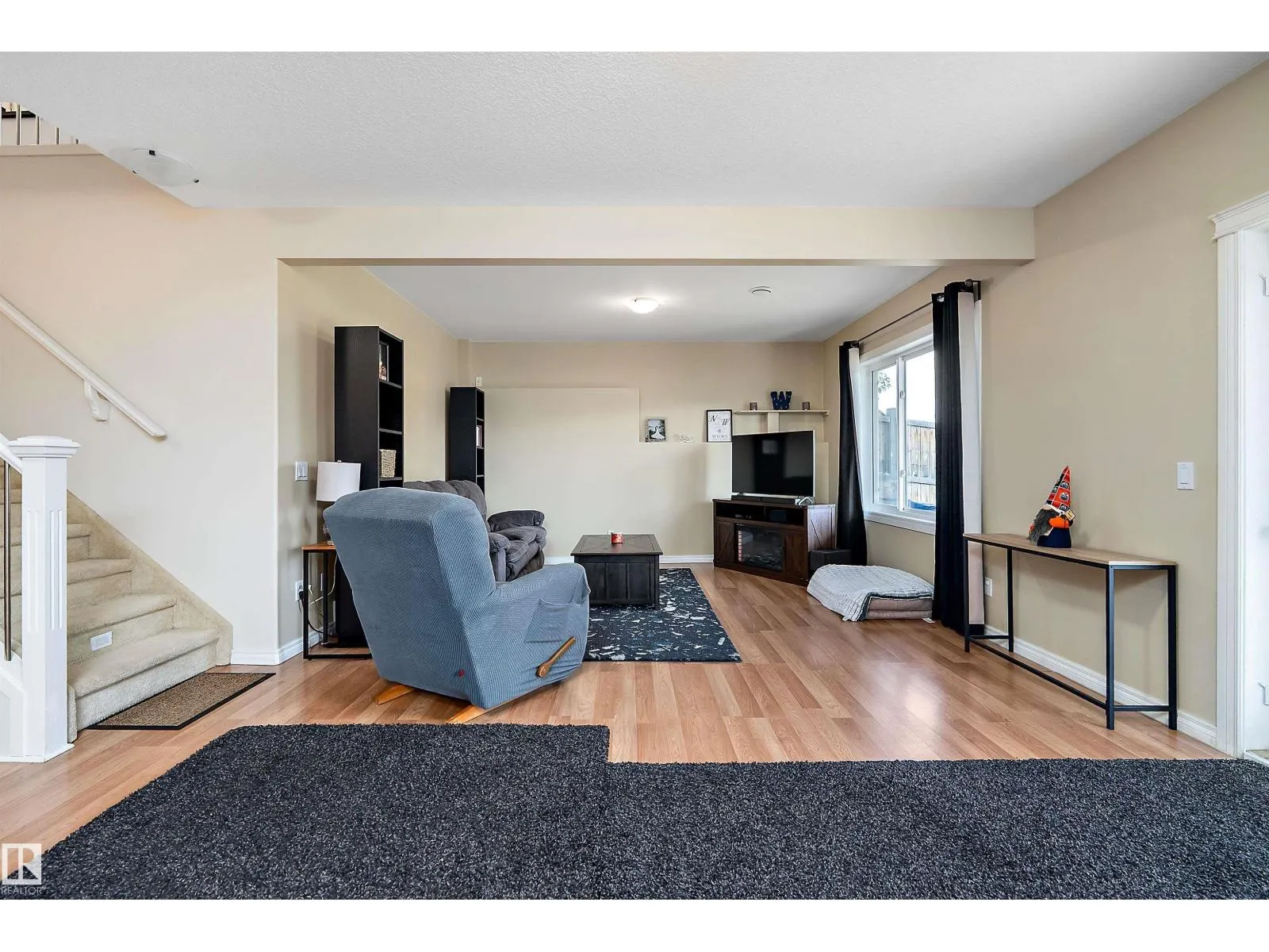 137 CYPRESS DR