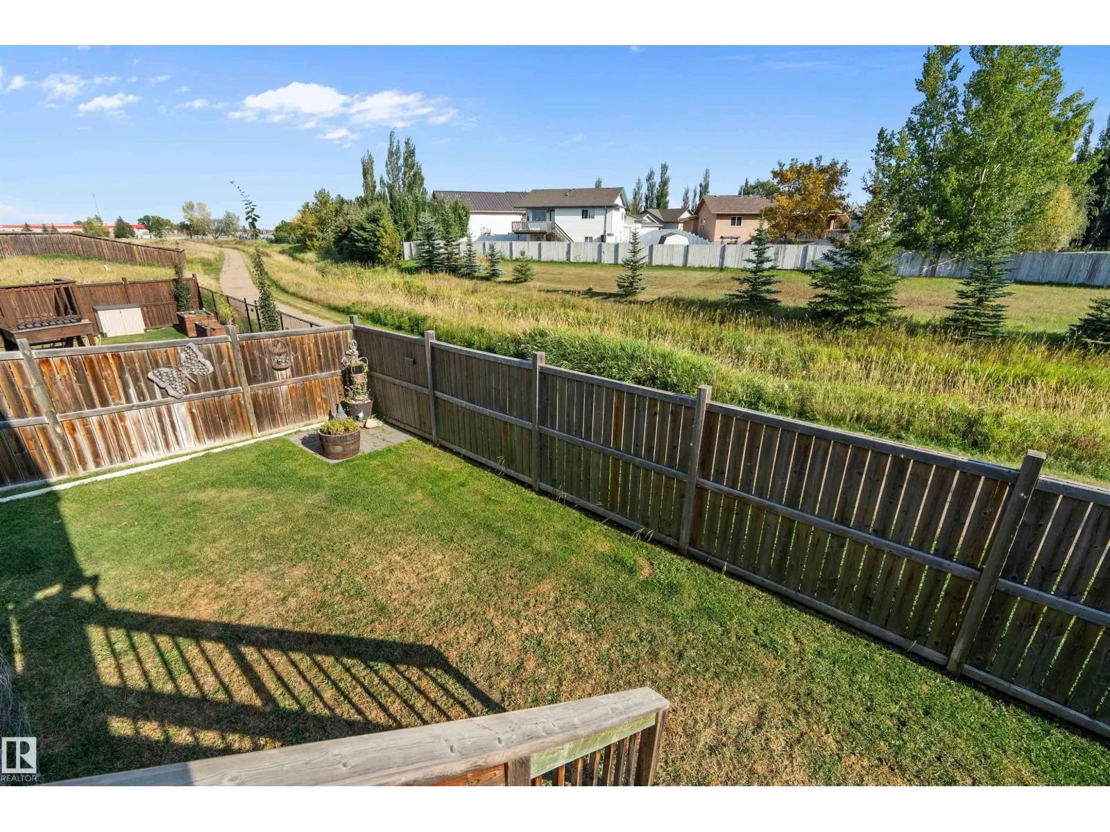 137 CYPRESS DR