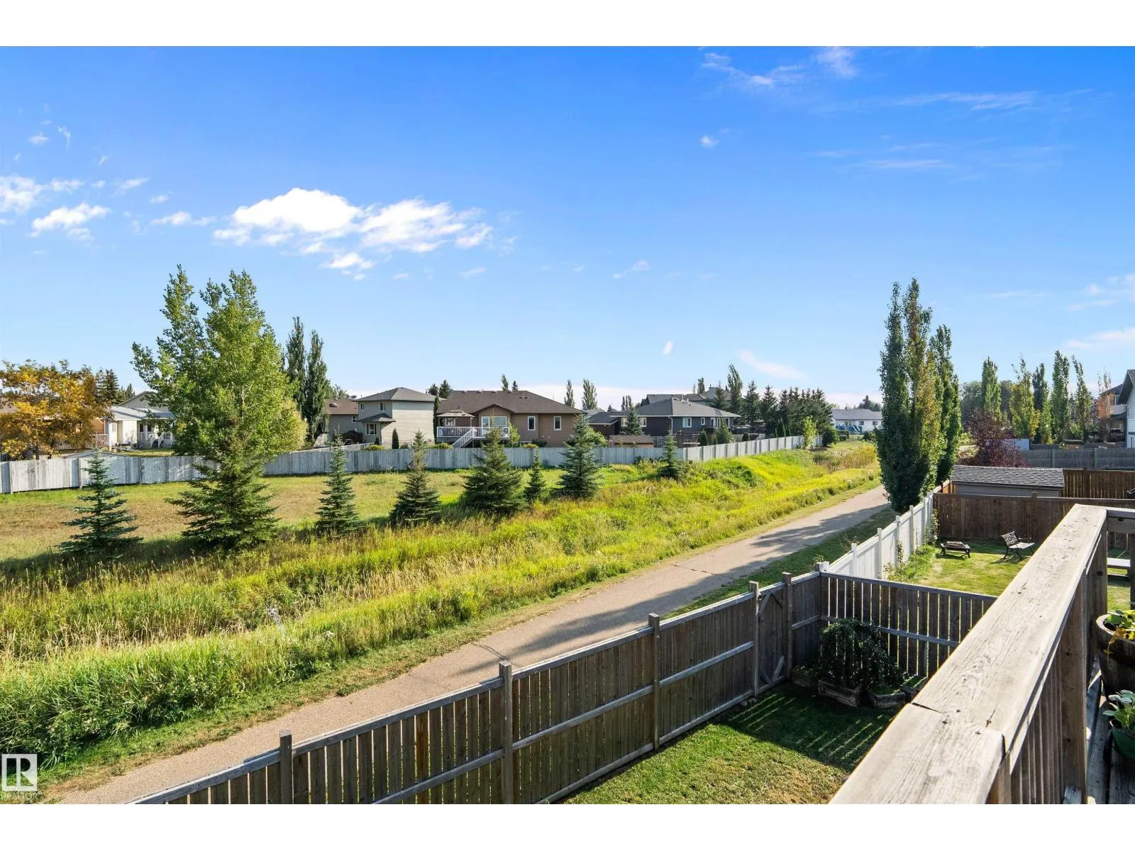 137 CYPRESS DR
