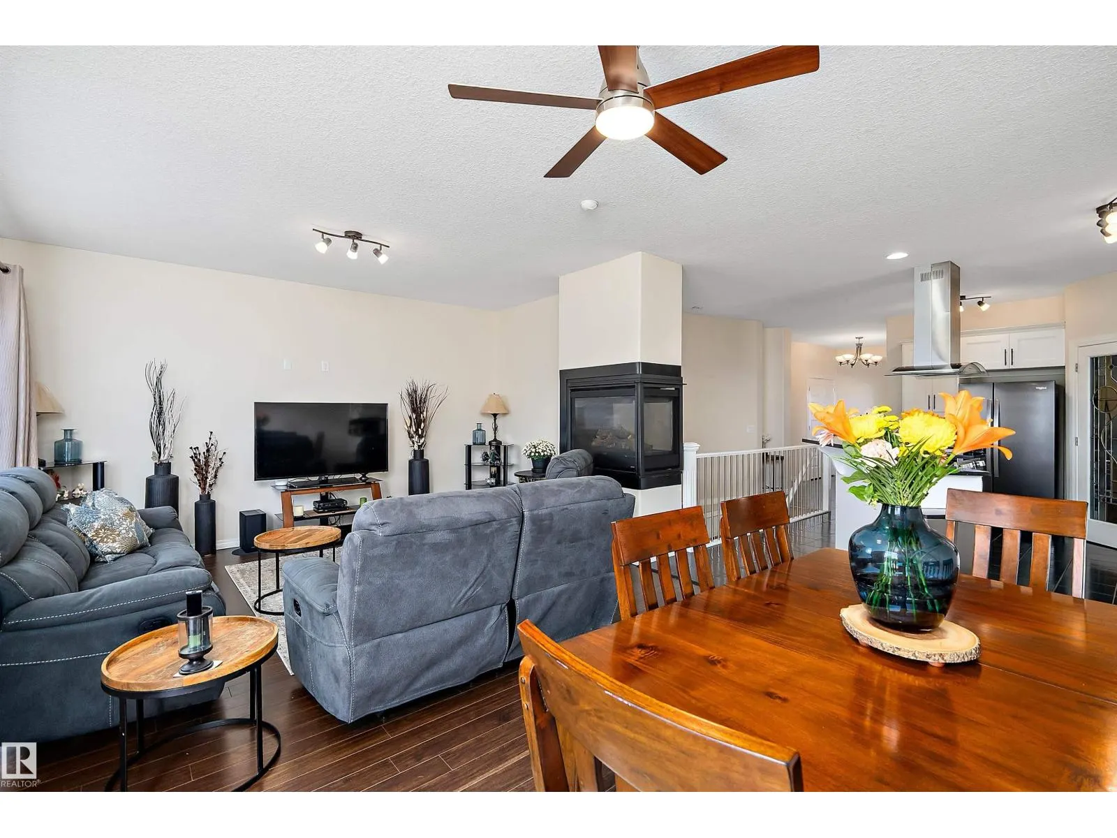 137 CYPRESS DR
