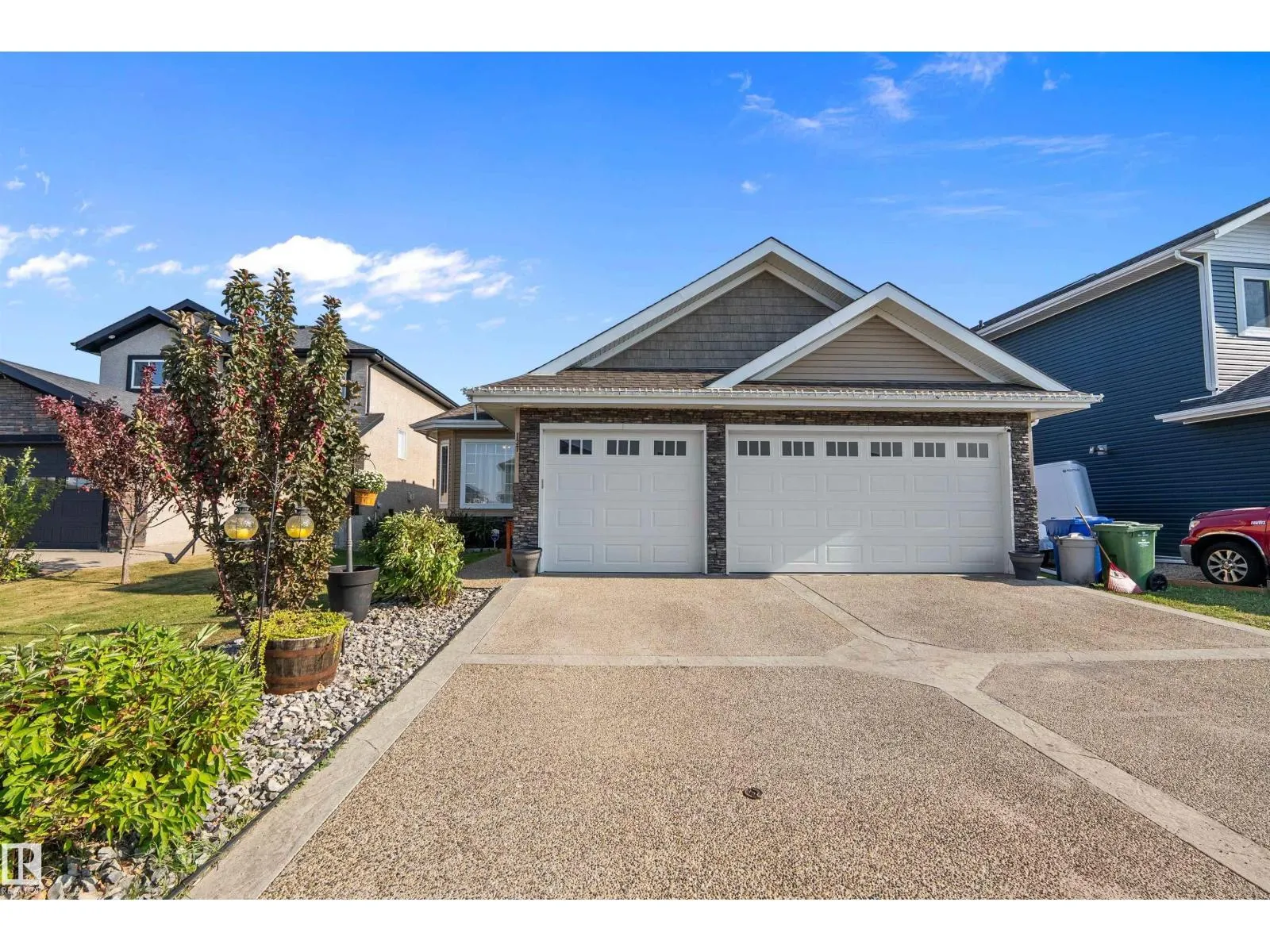 137 CYPRESS DR