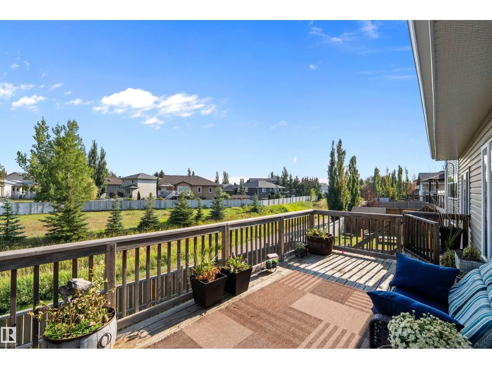 137 CYPRESS DR