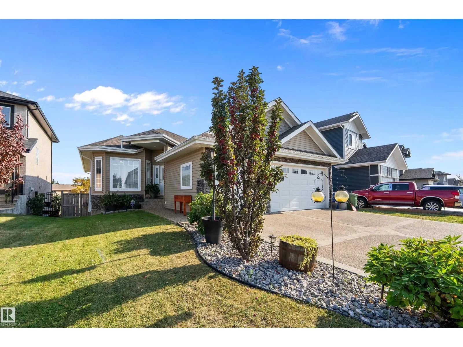 137 CYPRESS DR