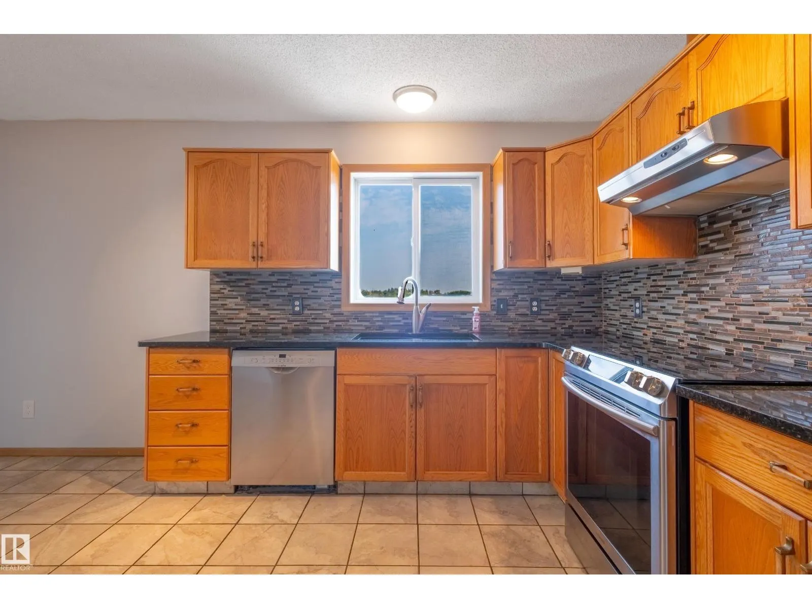 47 Westview DR