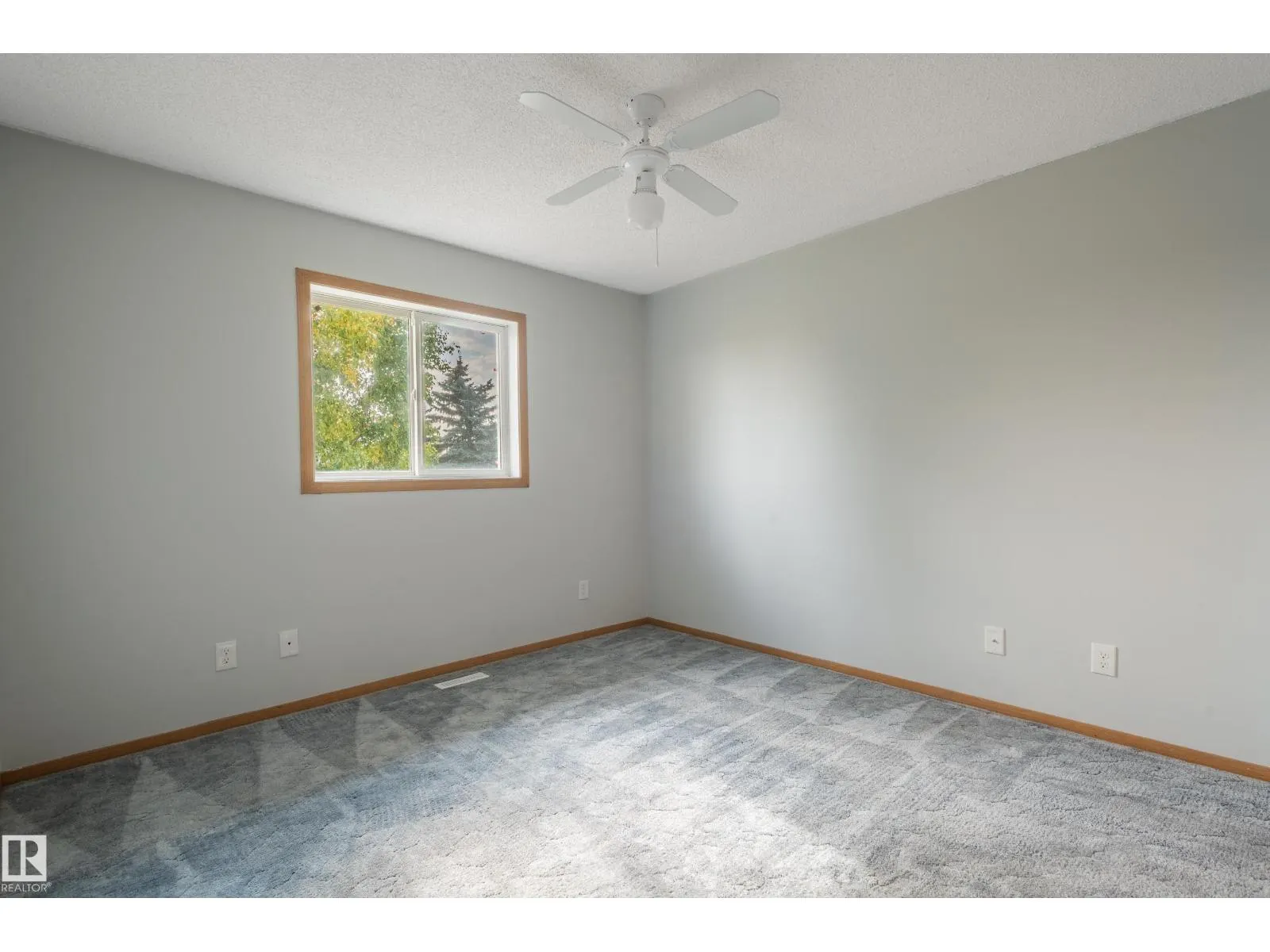 47 Westview DR
