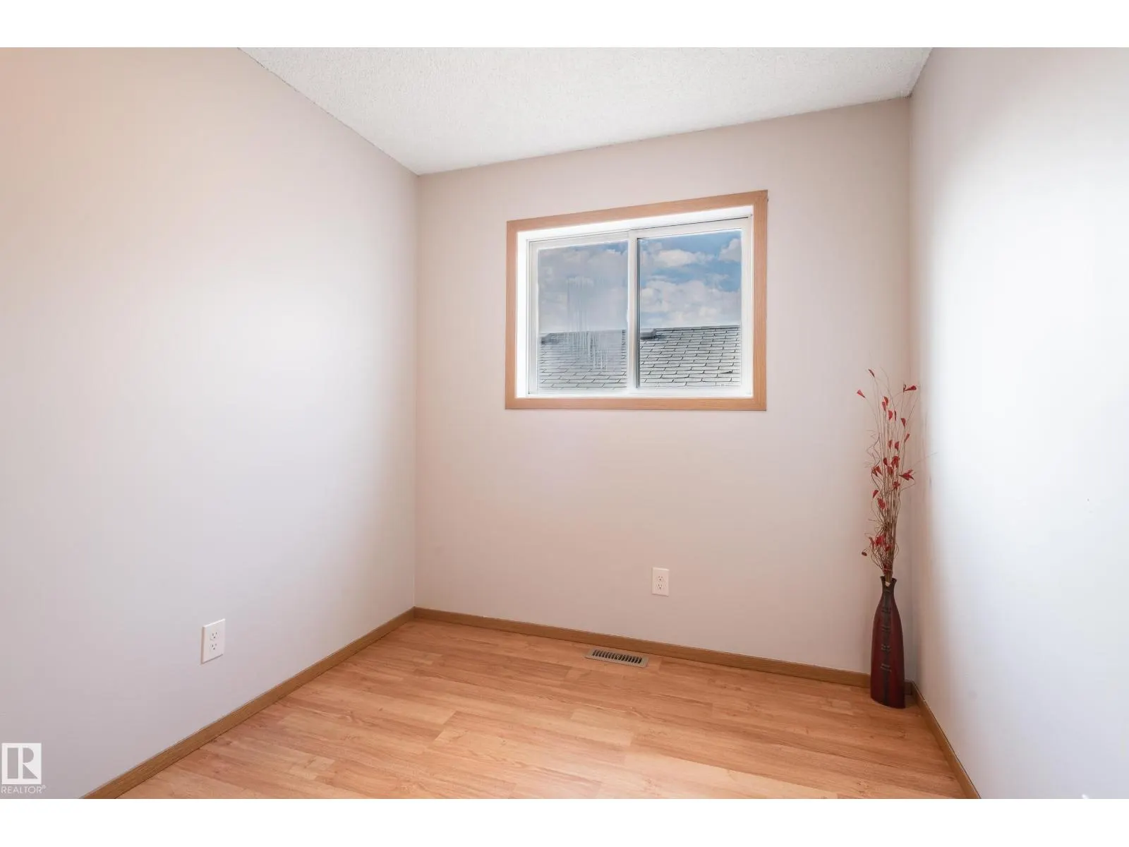 47 Westview DR