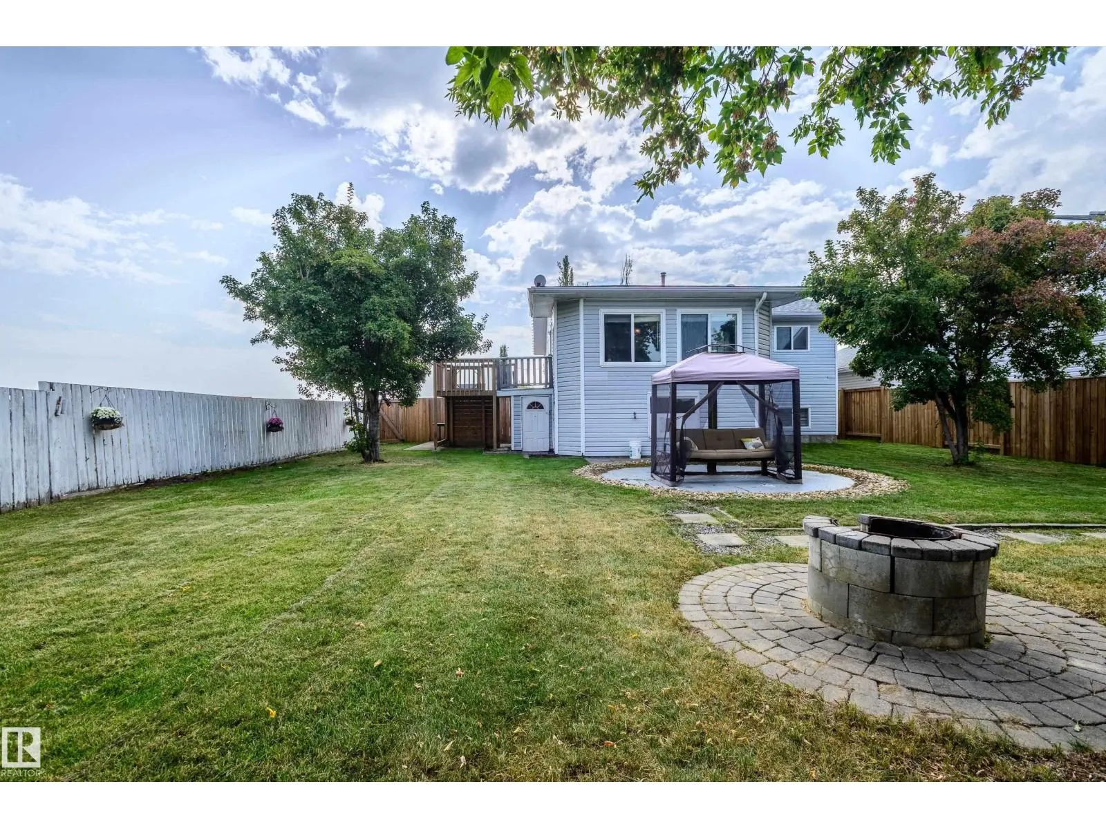 47 Westview DR