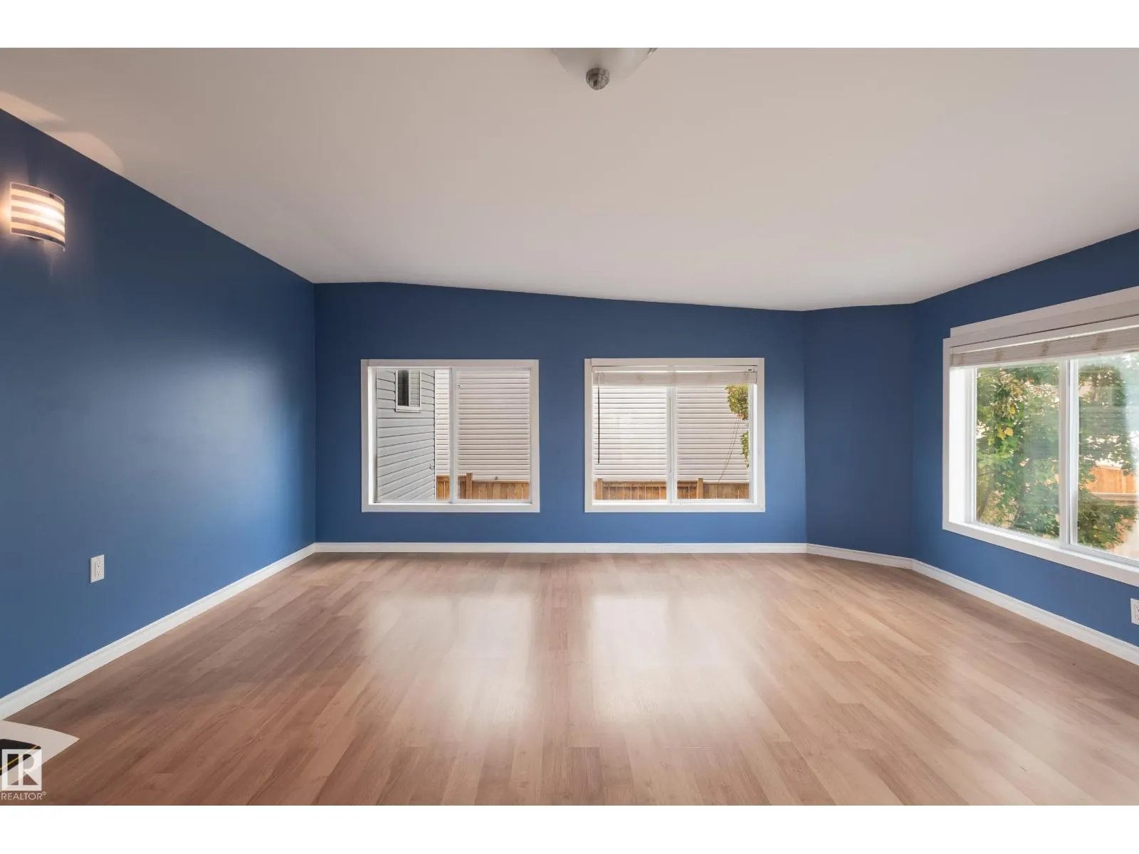 47 Westview DR