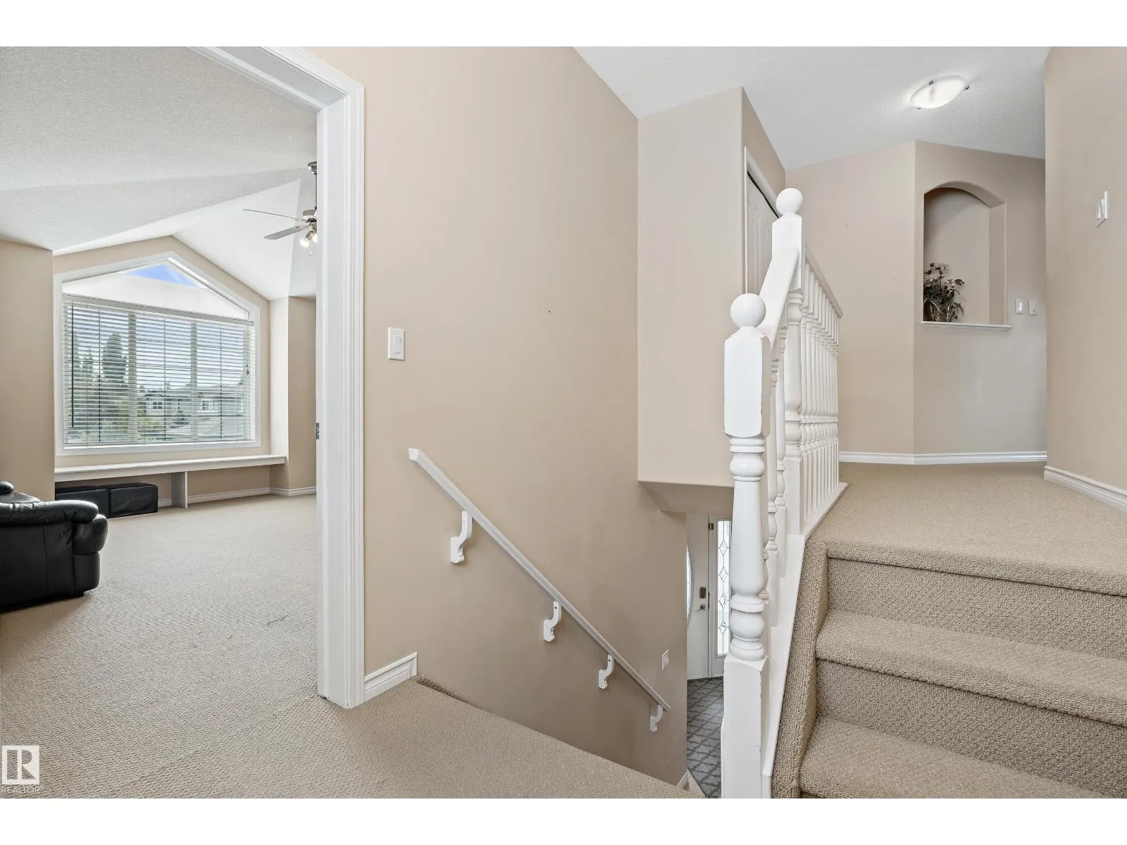 20432 50 AV NW