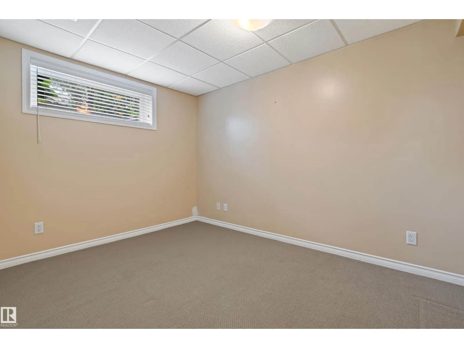 20432 50 AV NW