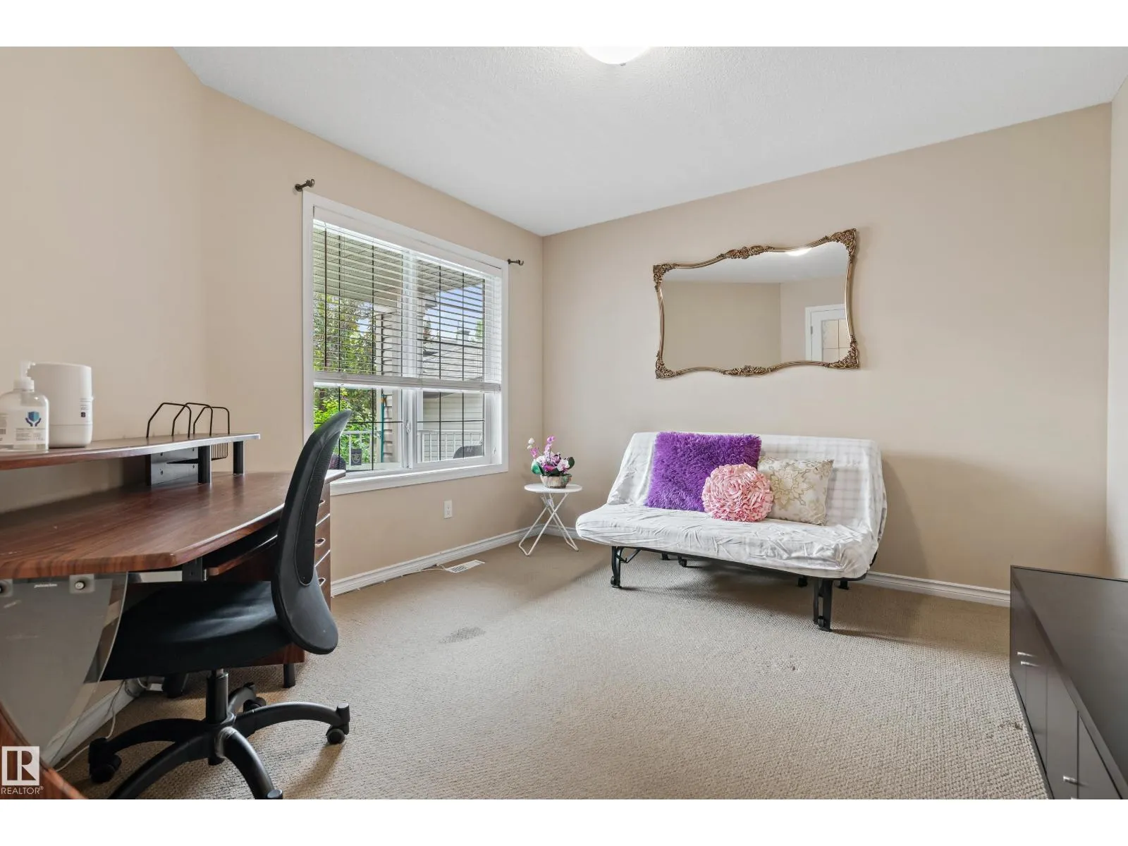 20432 50 AV NW