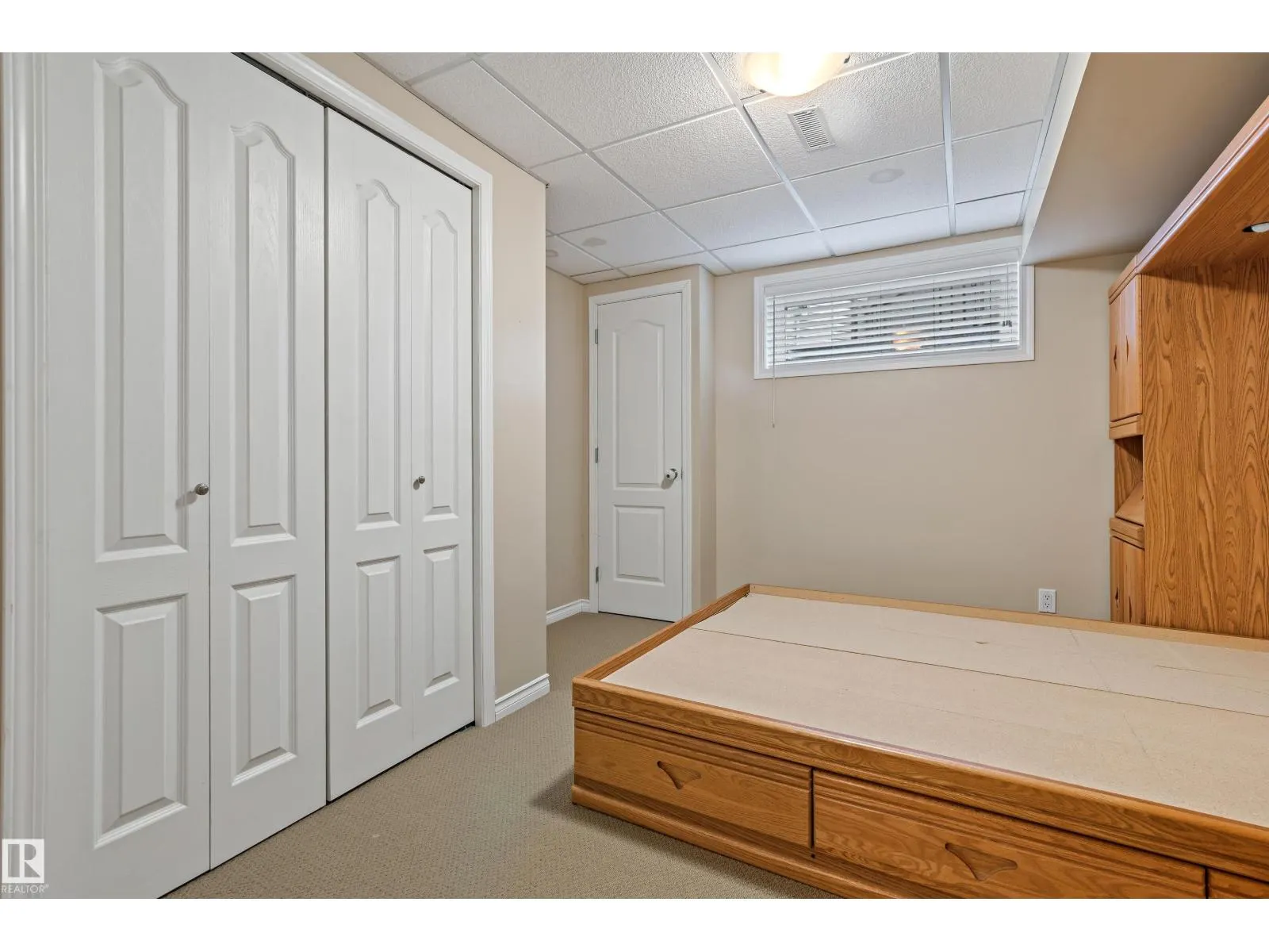 20432 50 AV NW