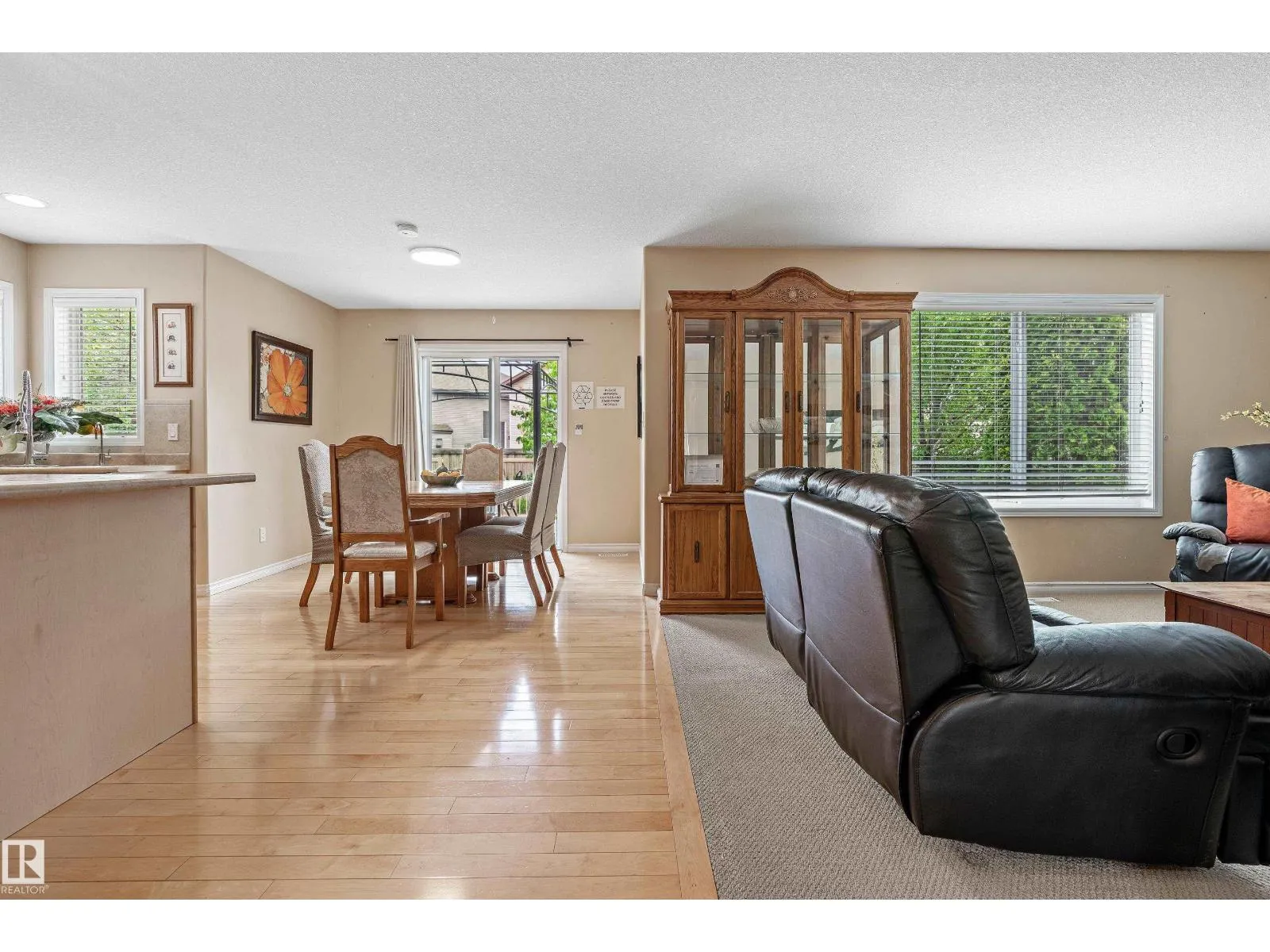 20432 50 AV NW